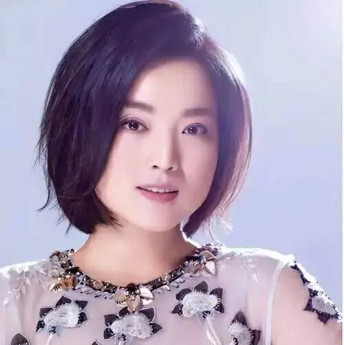 歌手白雪:38岁离婚,独自养子,却在44岁嫁小8岁的老公