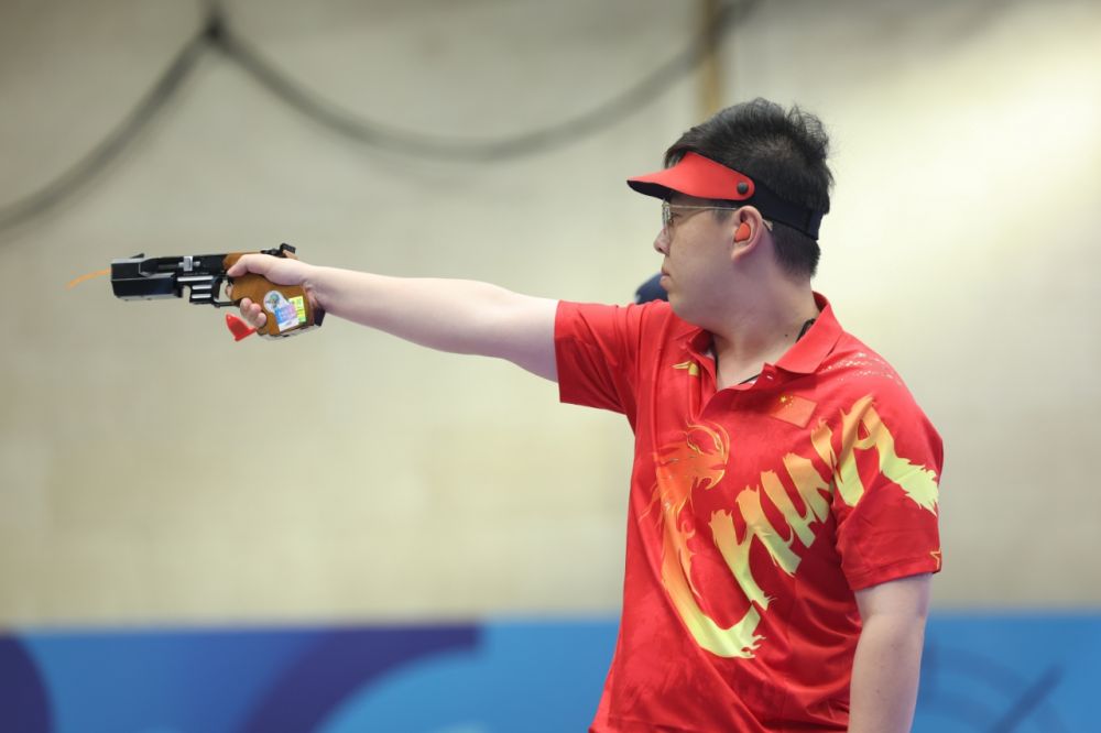 李越宏夺得射击男子25米手枪速射冠军