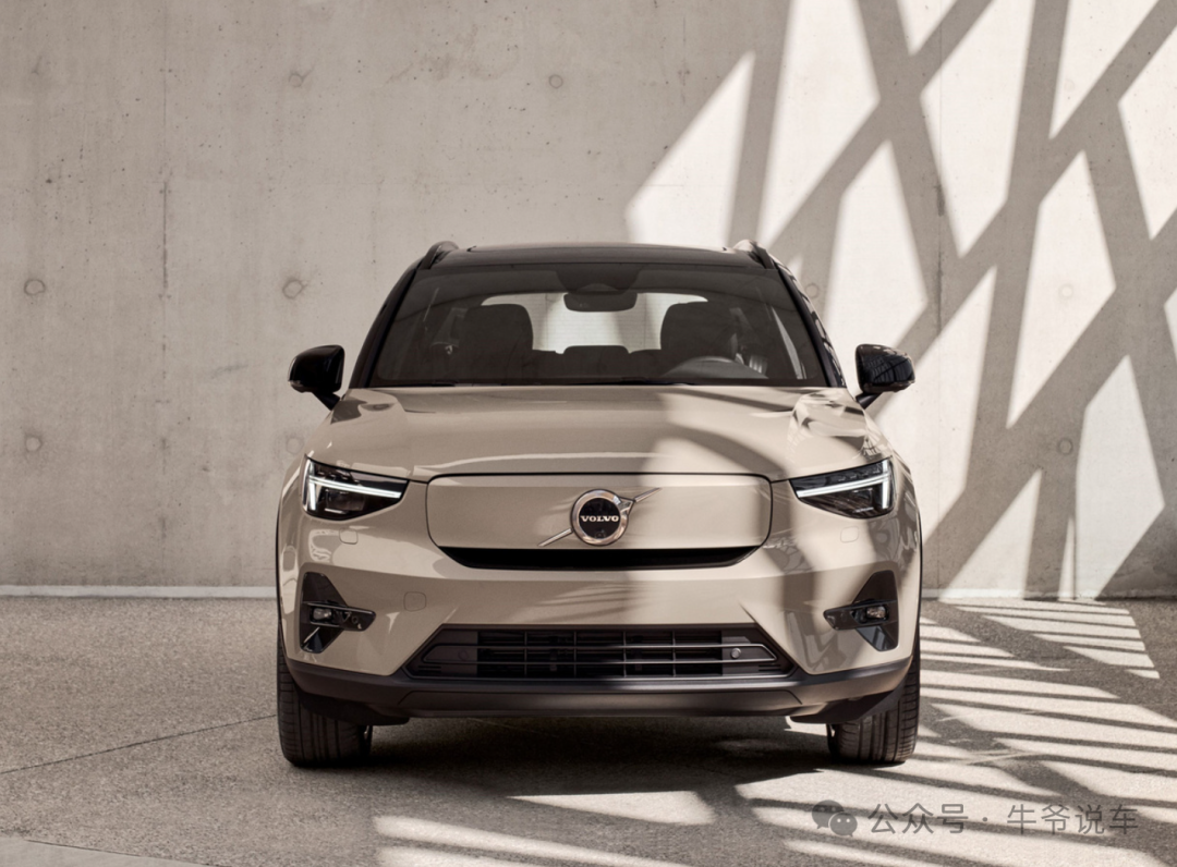 沃尔沃xc40纯电版上市,26.7万起,颜值高端,续航590公里