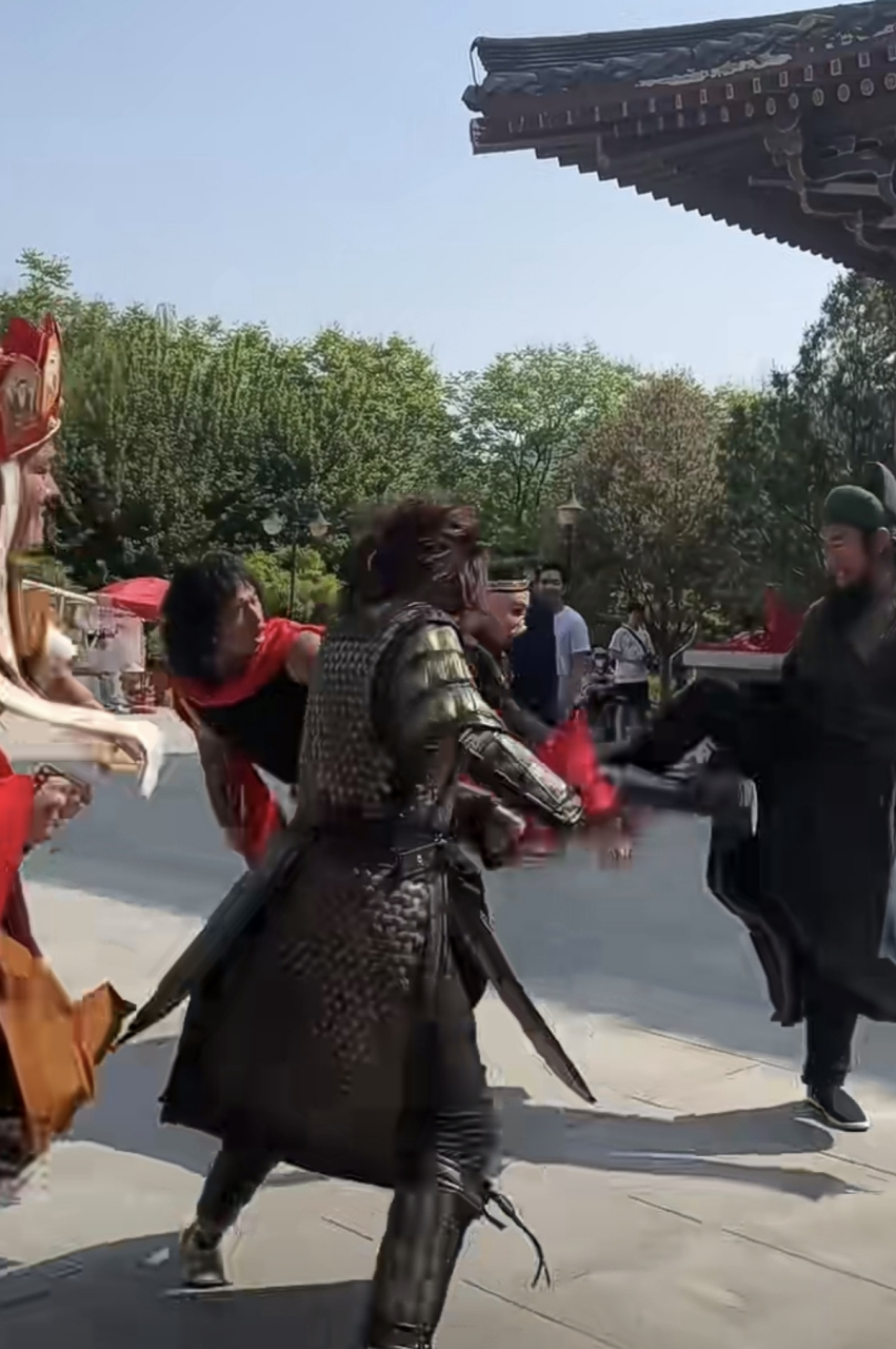 之前听说三国混战,打得很乱,实在没想到乱到了这个地步!