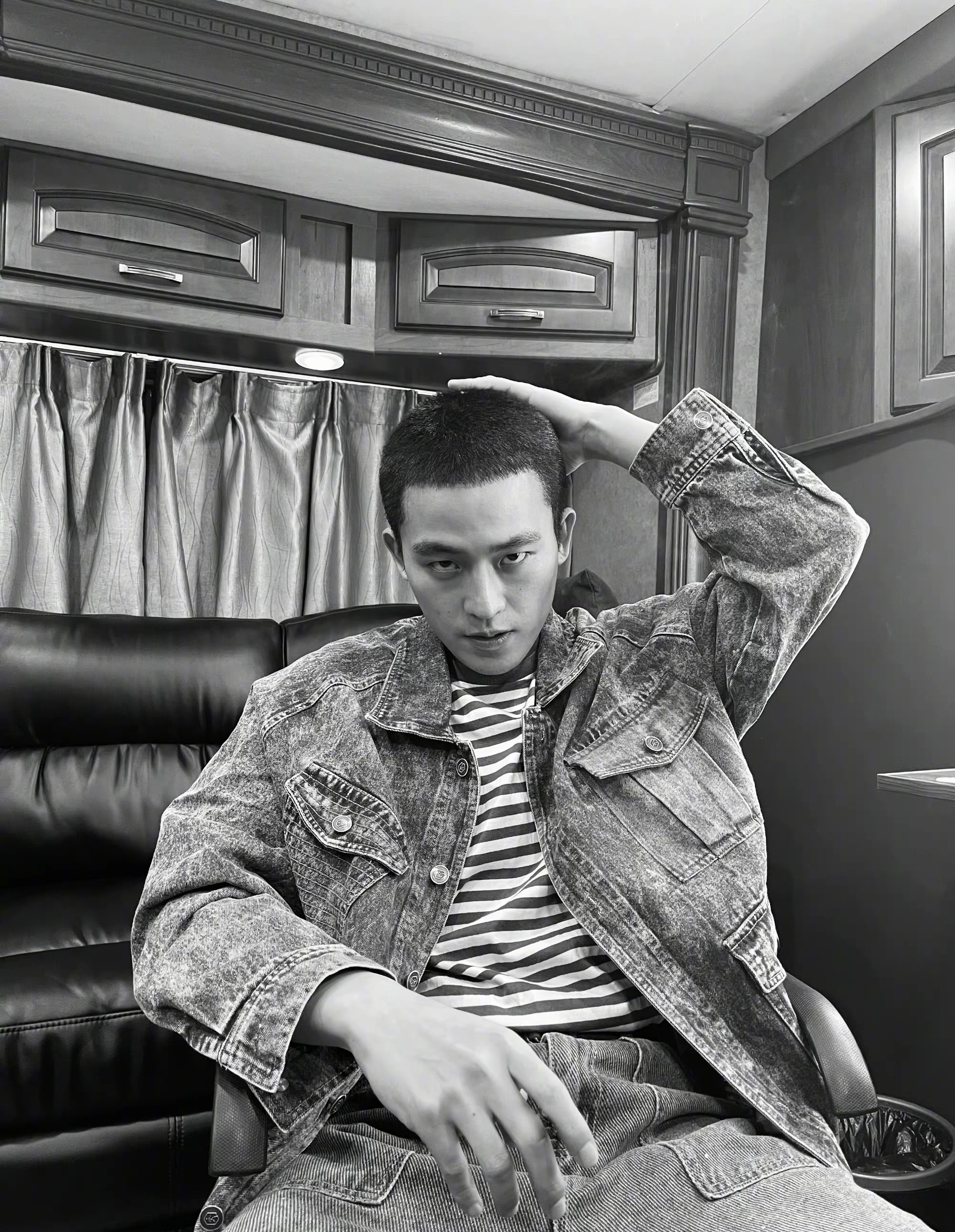 谁能拒绝寸头的欧豪,又痞又邪又帅