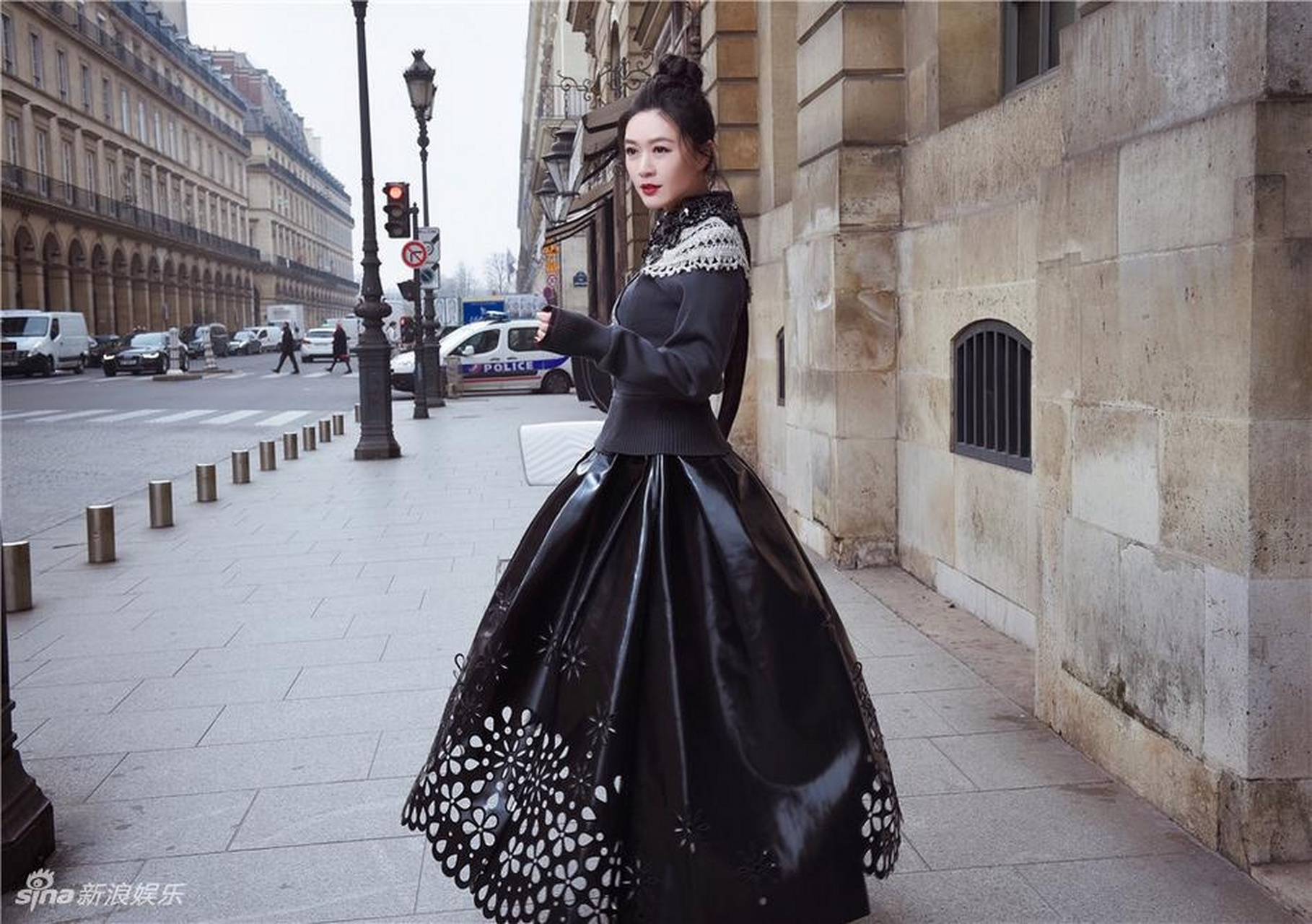 田海蓉异国街拍曝光