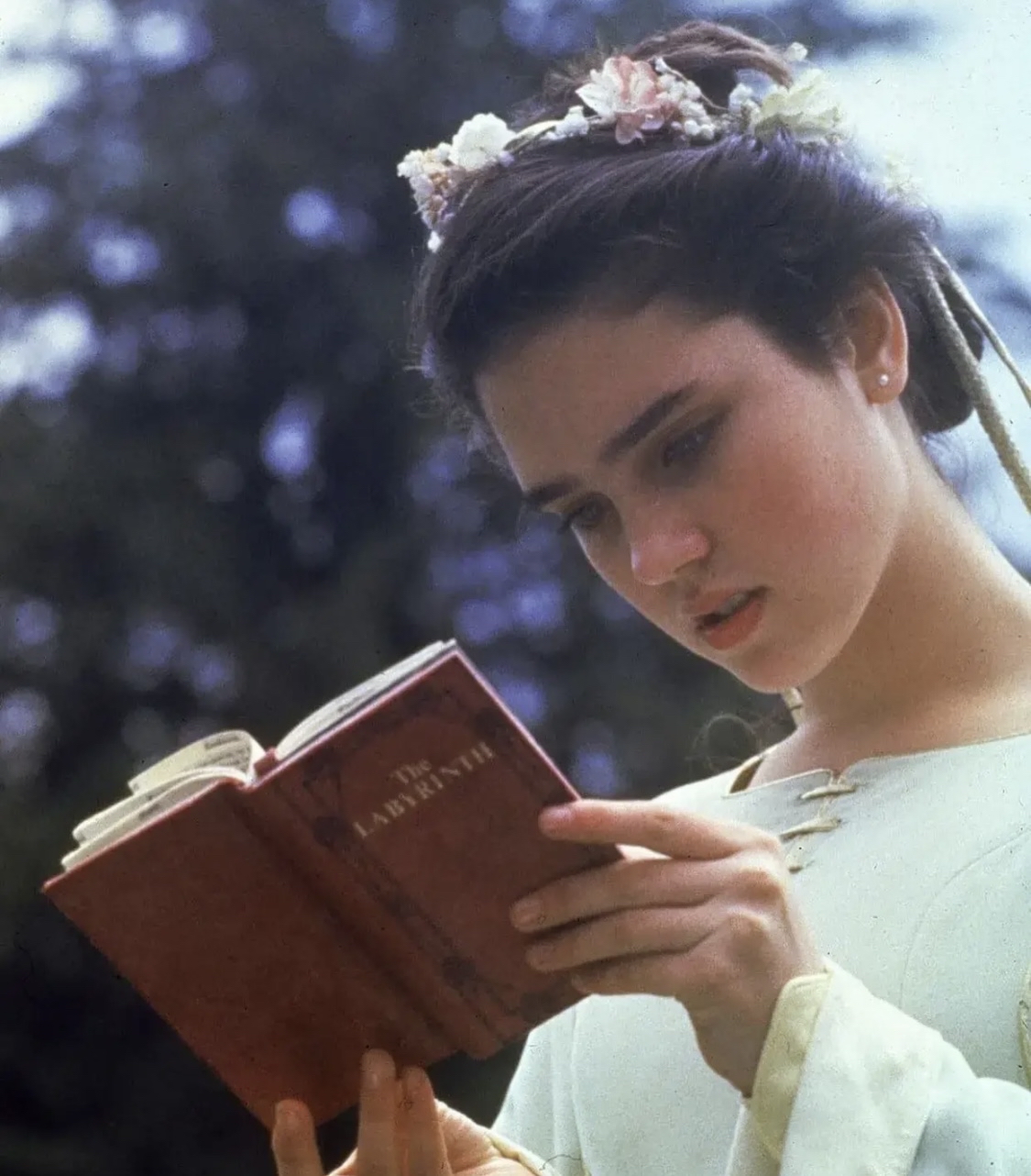 世纪80年代好莱坞的四大青春玉女之一,她年轻时的婴儿肥显得非常娇憨