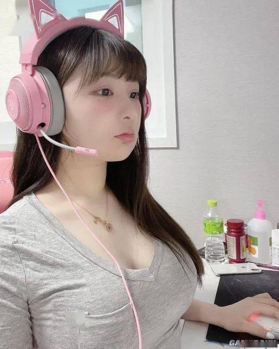 讨厌大胸女孩!胸大女孩负担真的大