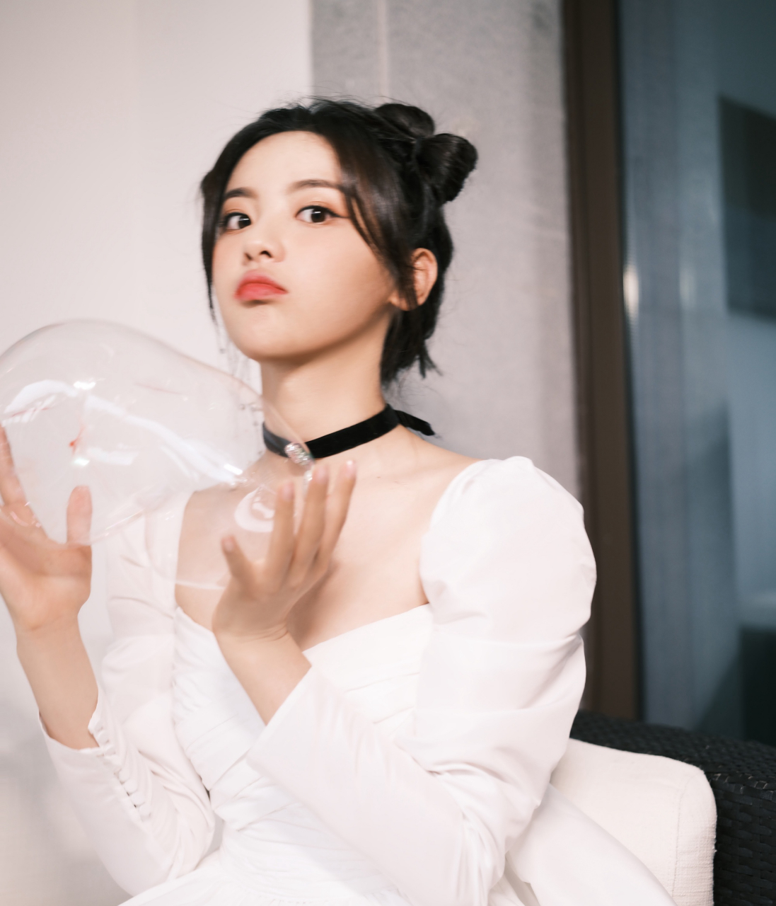 杨超越的蝴蝶结发型好可爱