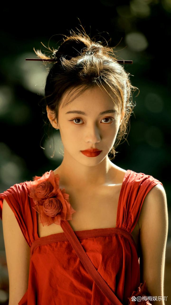 清丽红裙美女小姐姐人像写真