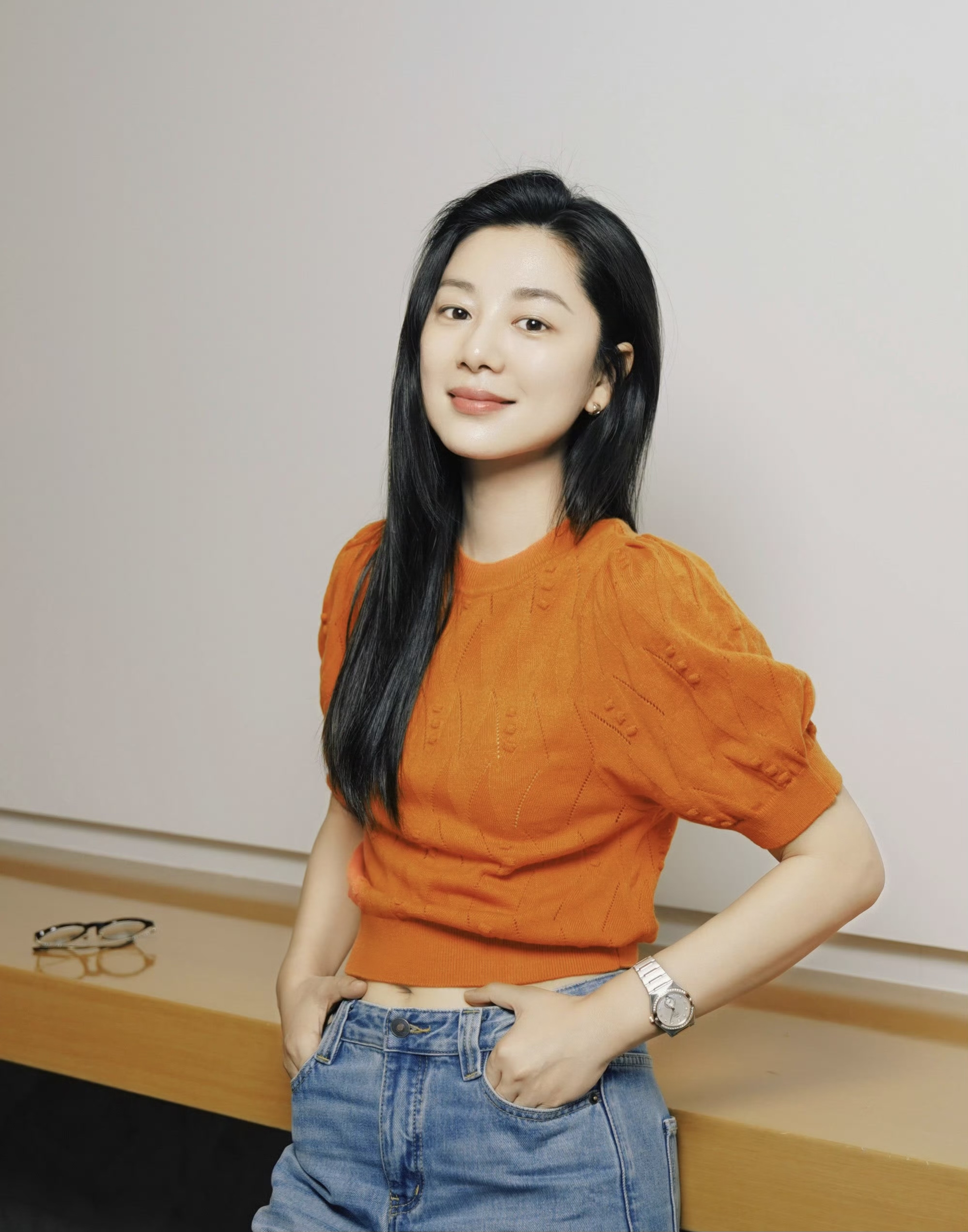 王真儿被称为内地版安以轩,但现在是越来越不像安以轩了,比安要寡淡