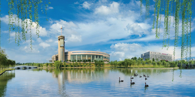 考上合工大,河北考生吐槽学校"太破了,不如复读",被网友骂惨