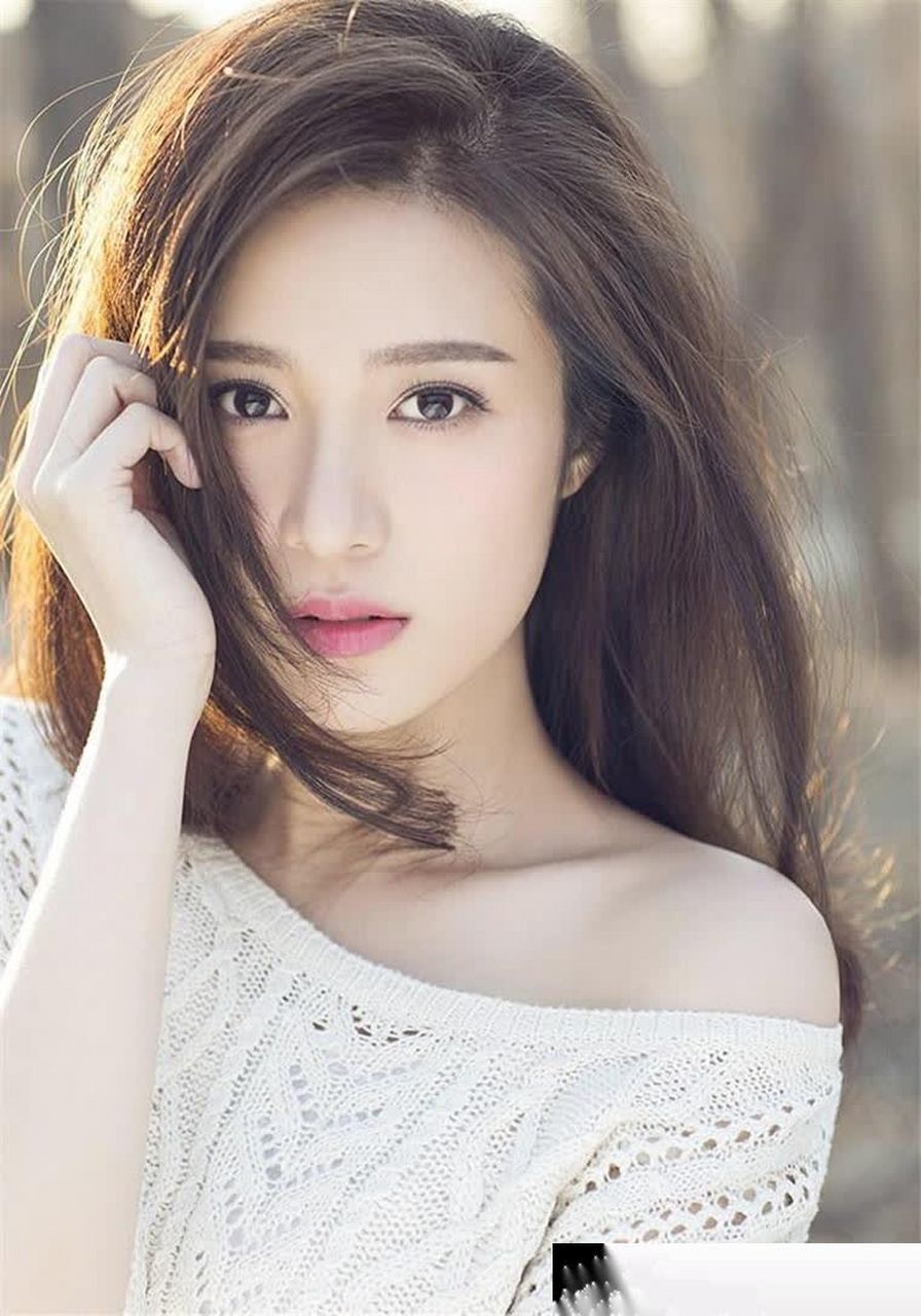 邬靖靖:出演美女西施而备受关注