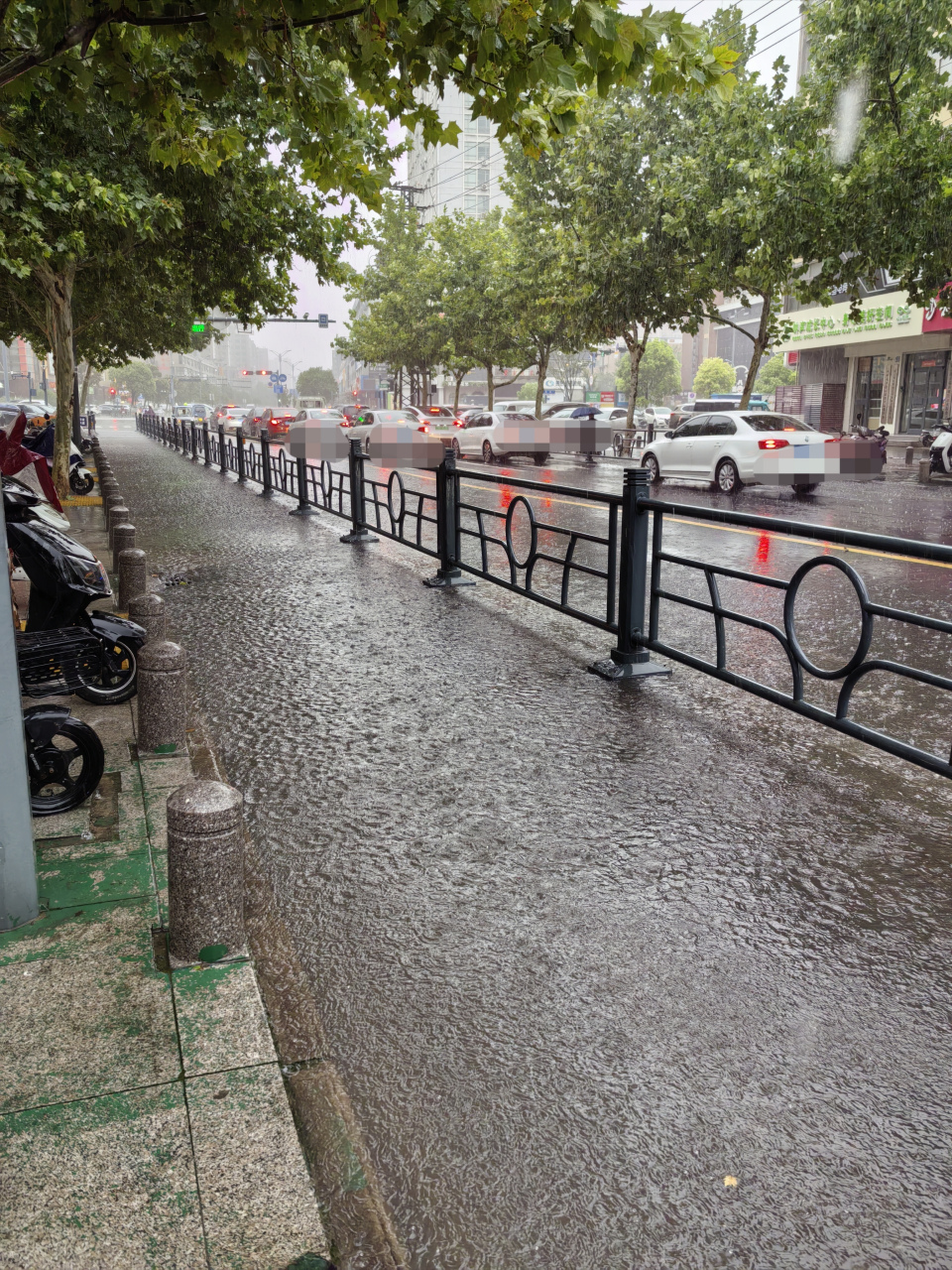 小雨转大雨图片