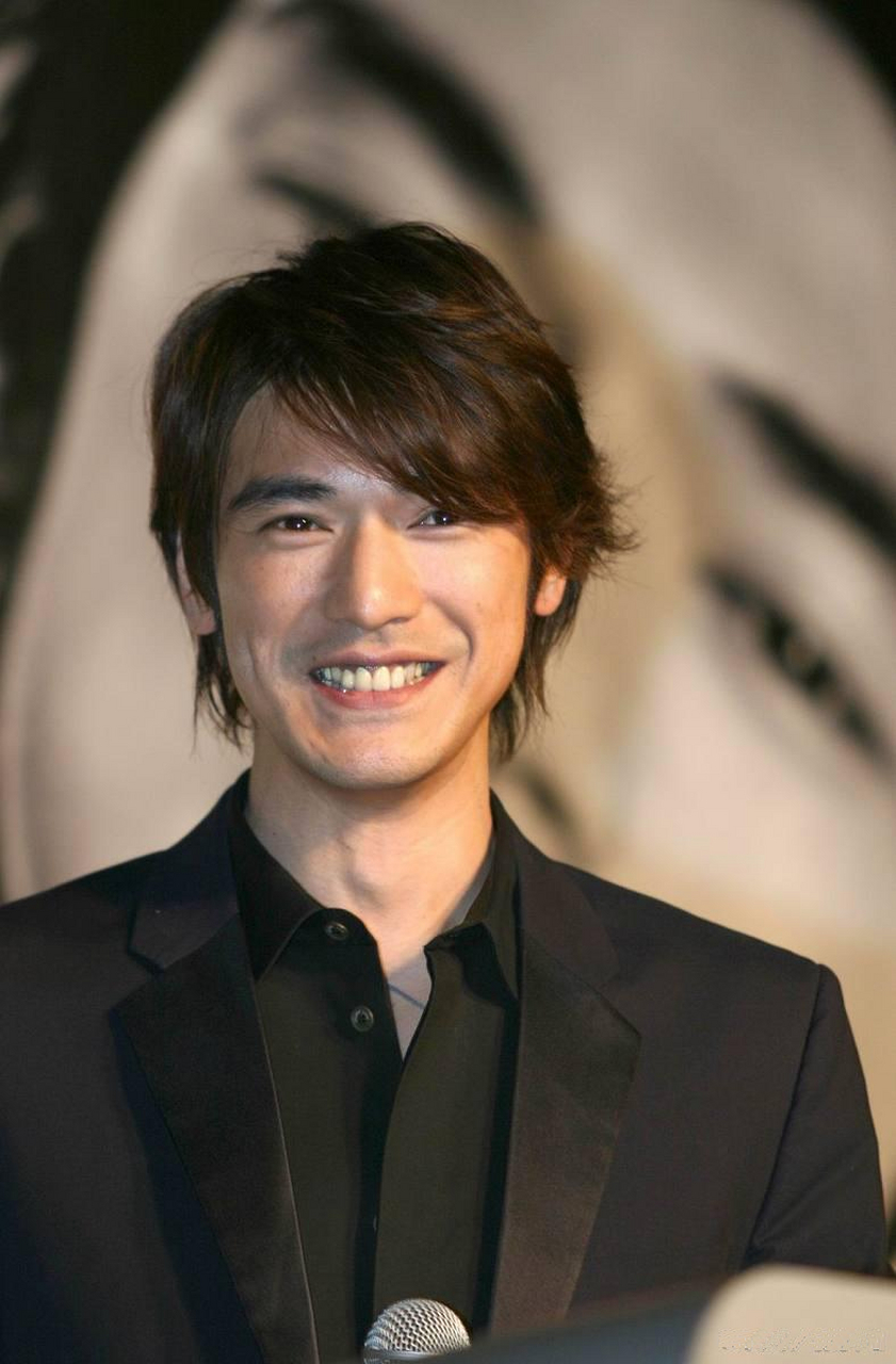 金城武已经秘密结婚了哦,新娘是位外籍美女呢