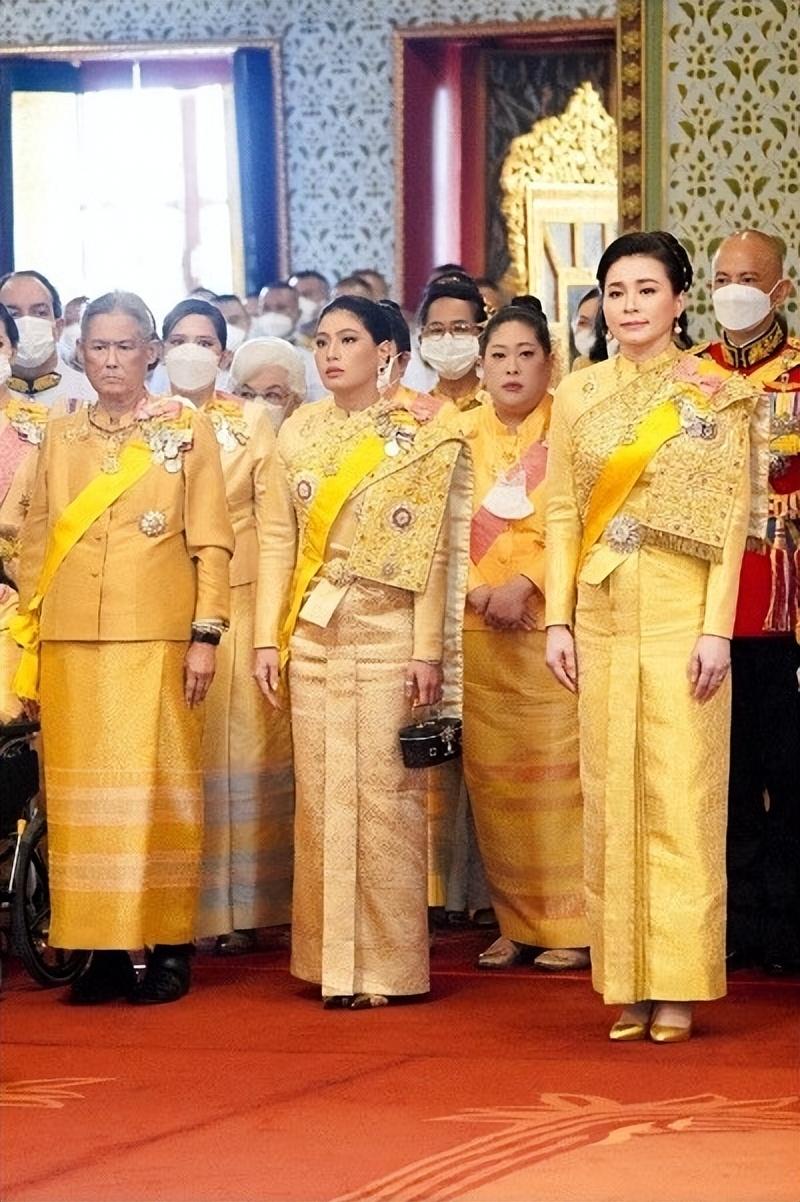 小妹妹朱拉蓬又是个婚姻失败的案例,就这样写下了公主婚姻多舛的说法