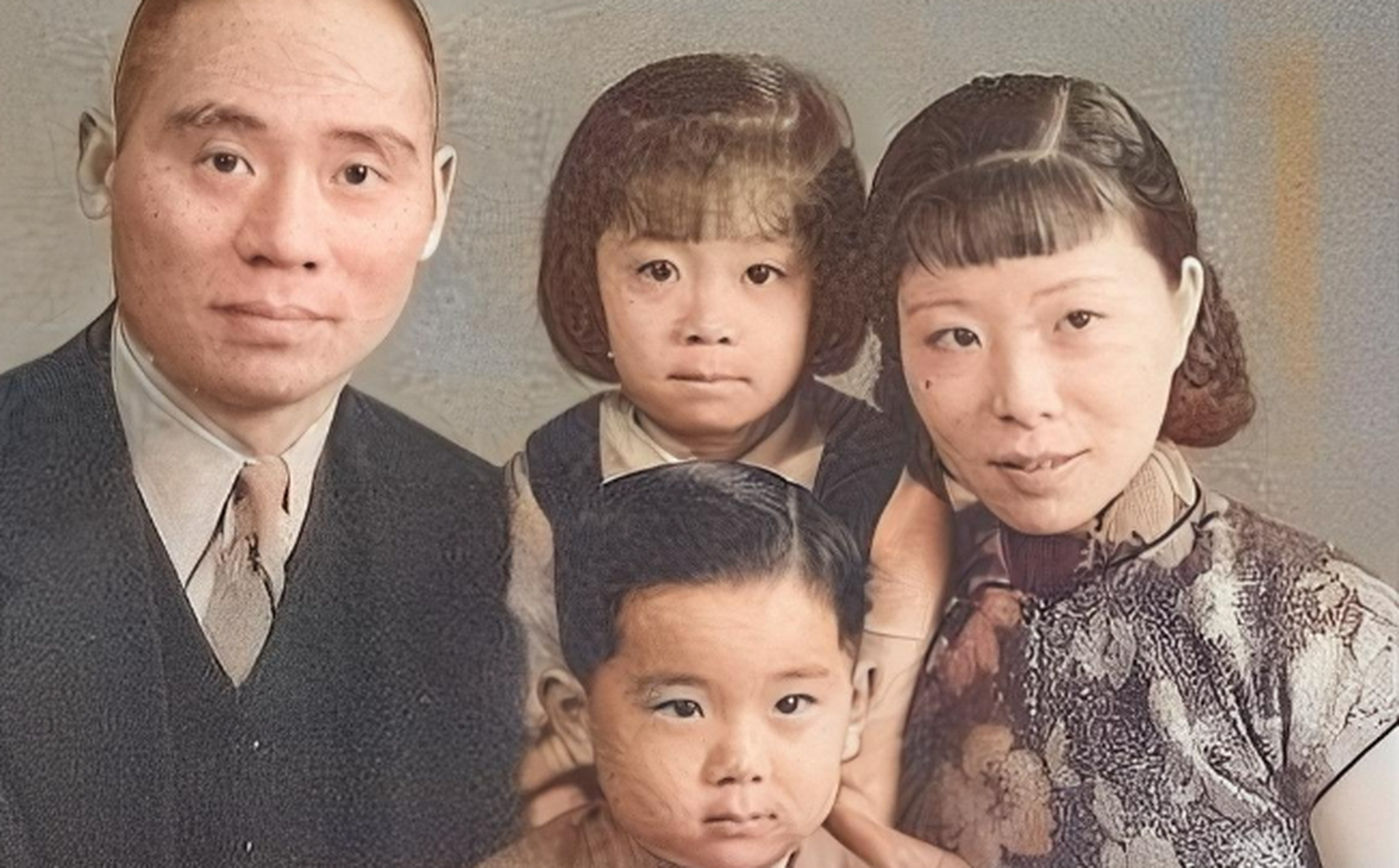 1938年,顾祝同瞒着妻子许文蓉在外养小妾,还把小妾肚子搞大了,许文蓉