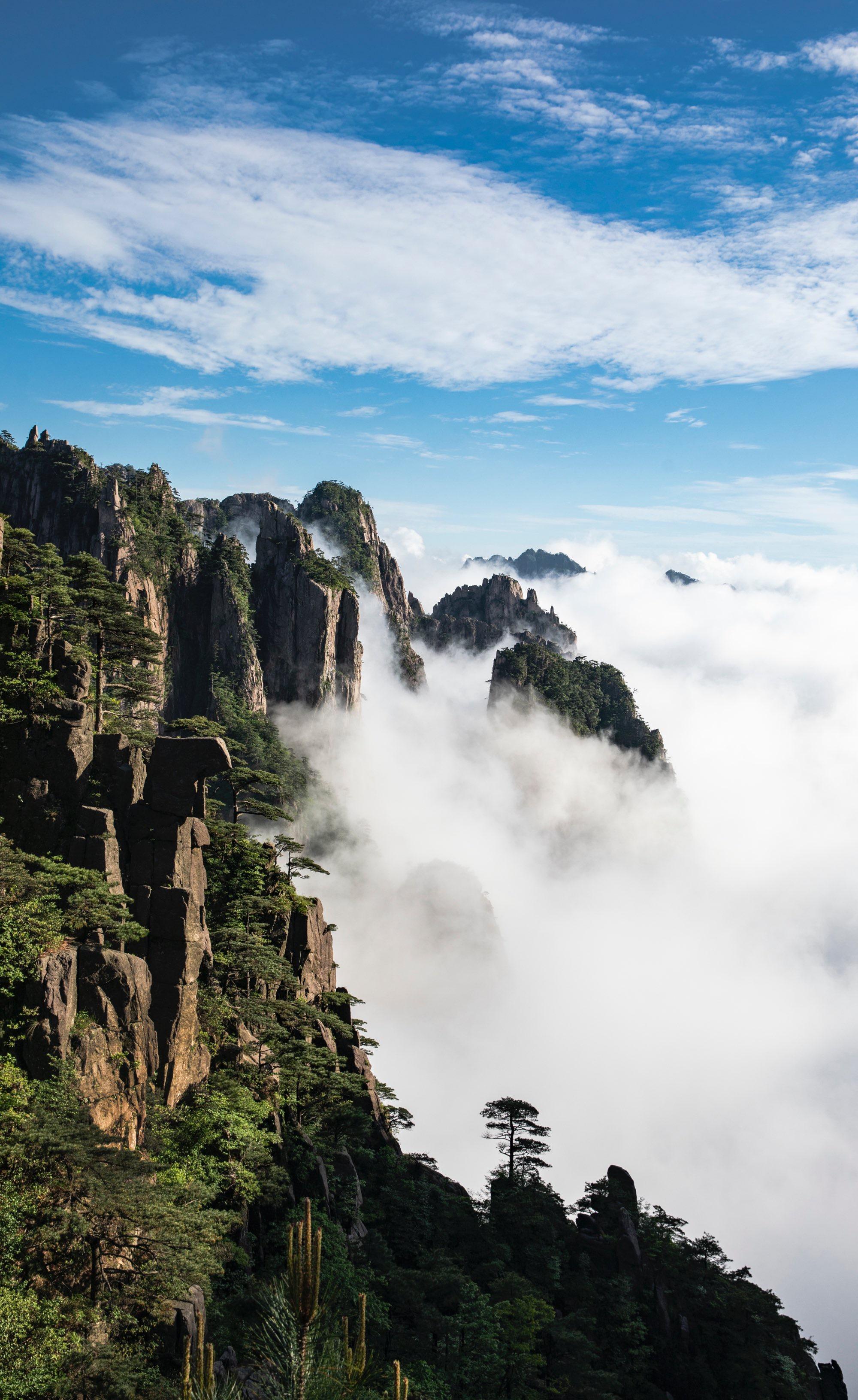 第1名,青海湖 湖天一色千亩油菜花海 5a景区[赞同] 第2名,花海天池