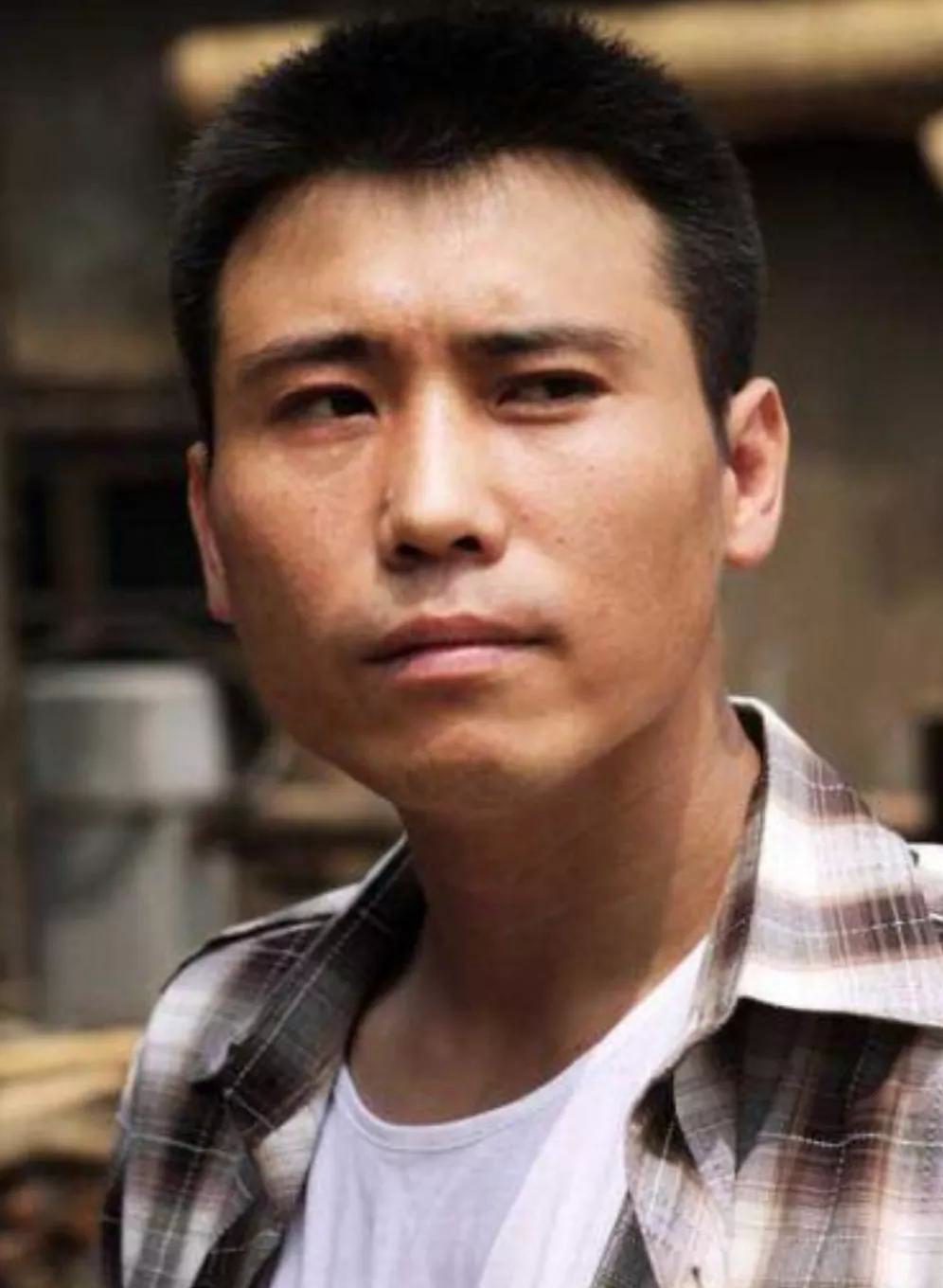 李乃文是大家喜欢的影视明星.