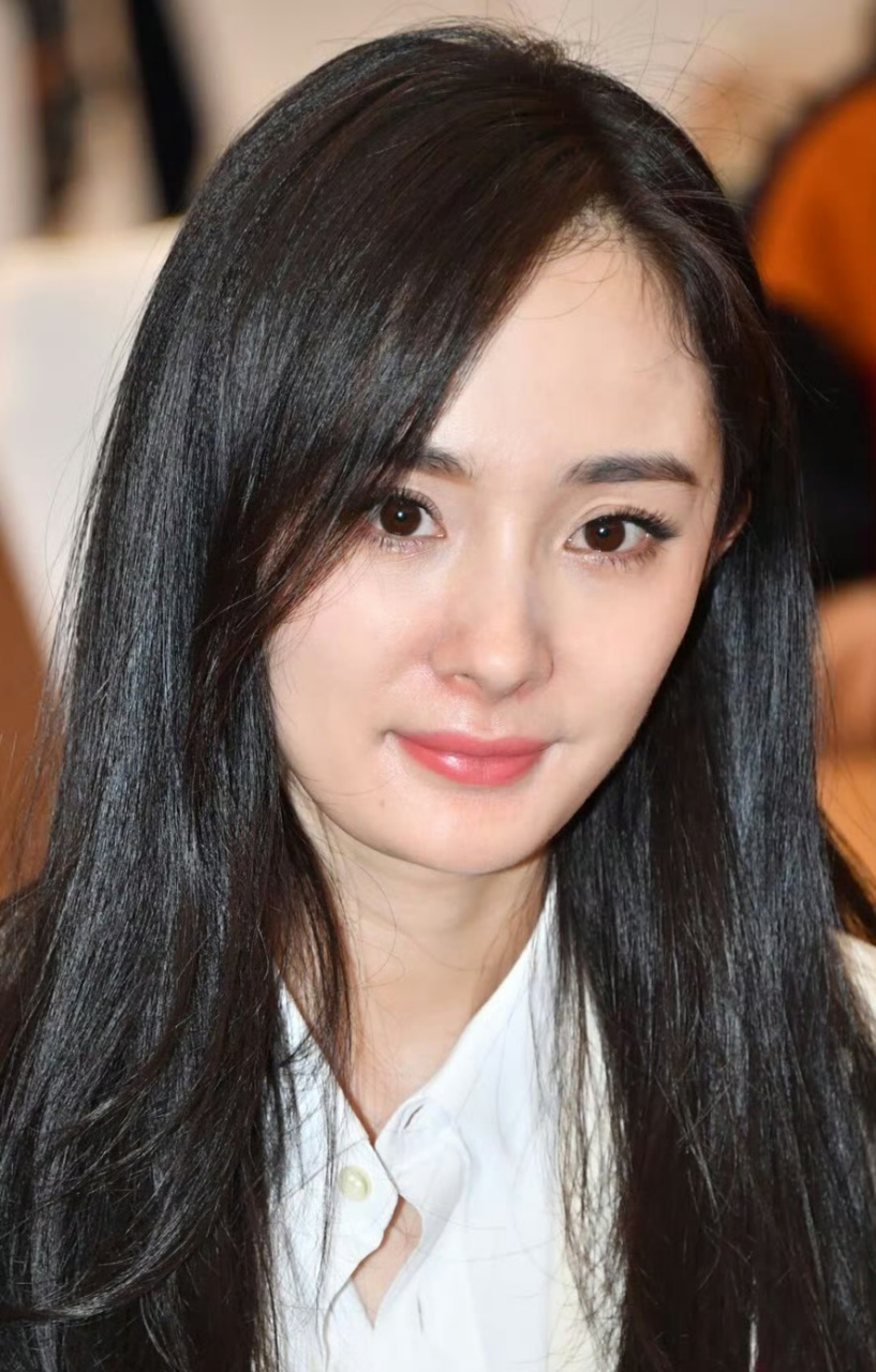 杨幂素颜照出镜,确实很扛打的!