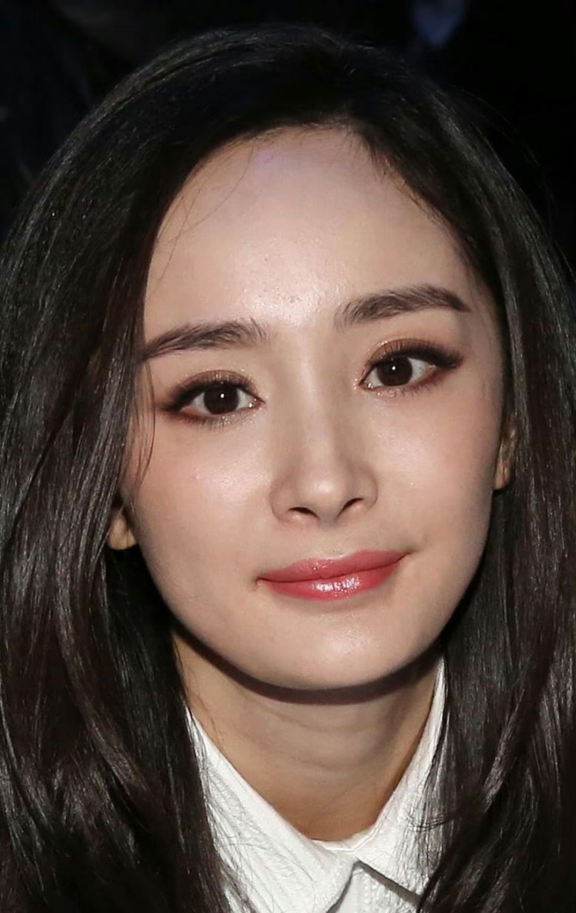 杨幂素颜照出镜,确实很扛打的!