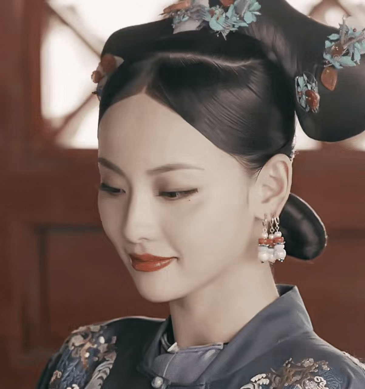 《延禧攻略》张嘉倪的顺嫔vs《如懿传》李沁的容嫔,都是历史上的香妃