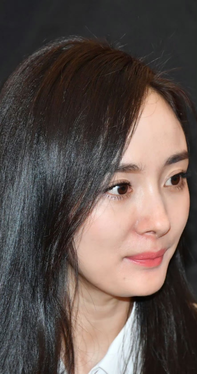 杨幂素颜照出镜,确实很扛打的!