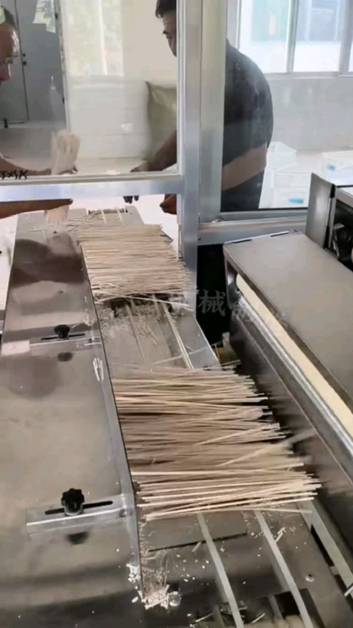 大型面条机 商用面条机 挂面流水线生产设备现场试机