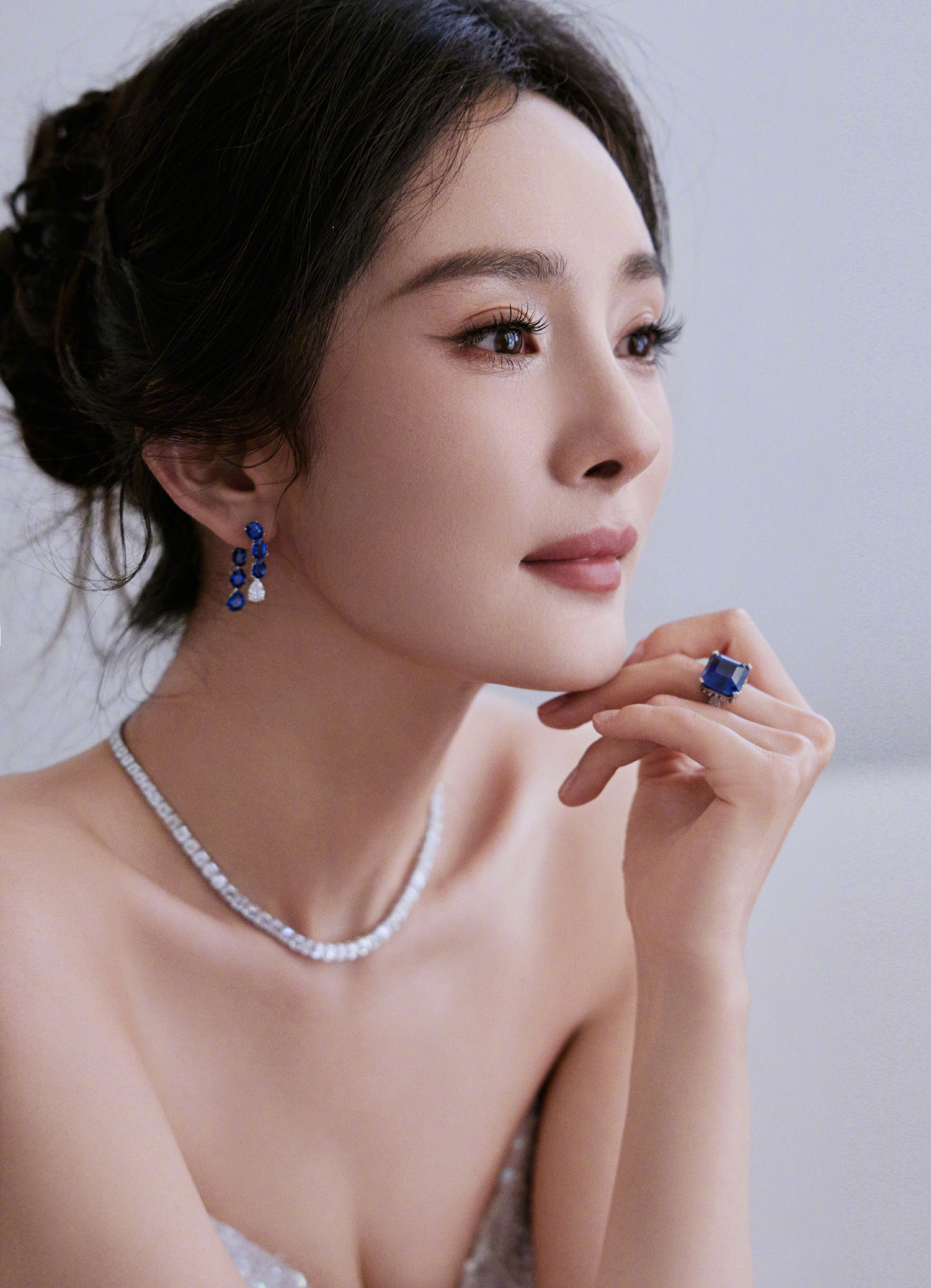 杨幂写真集分享～#杨幂