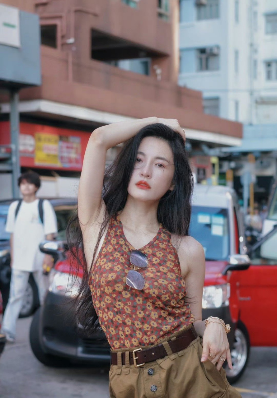 孙晶晶,港风穿搭,不一样的美!