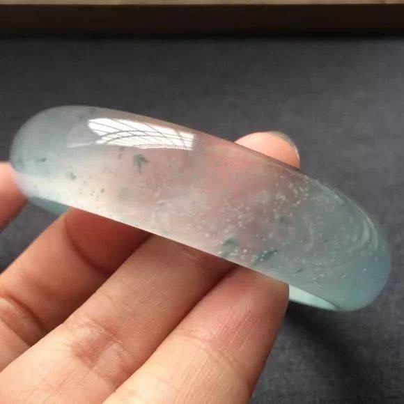 关于翡翠棉絮的选择