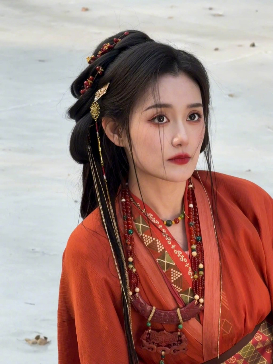 蒋依依,红衣古风少女