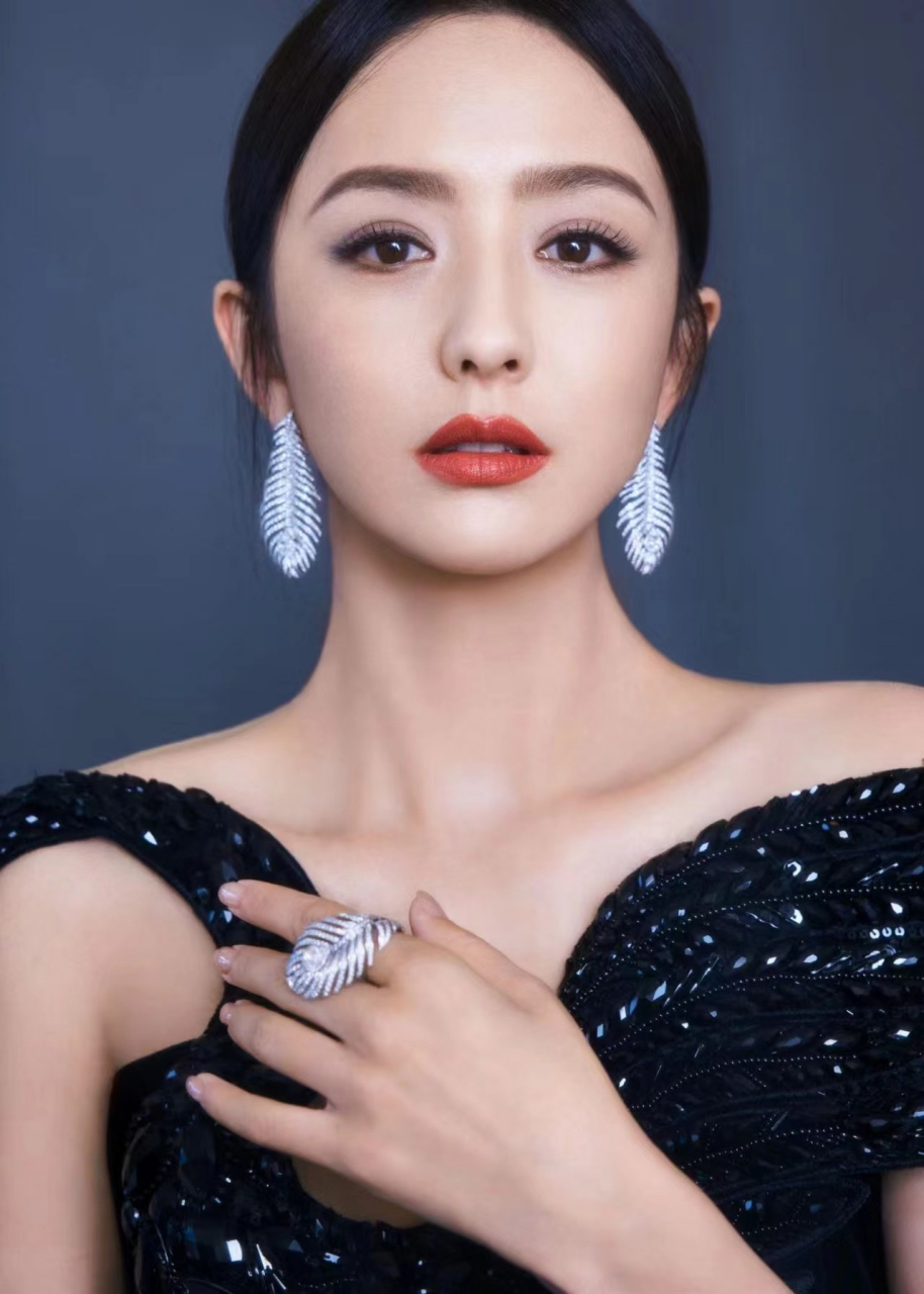 佟丽娅生图变化好大