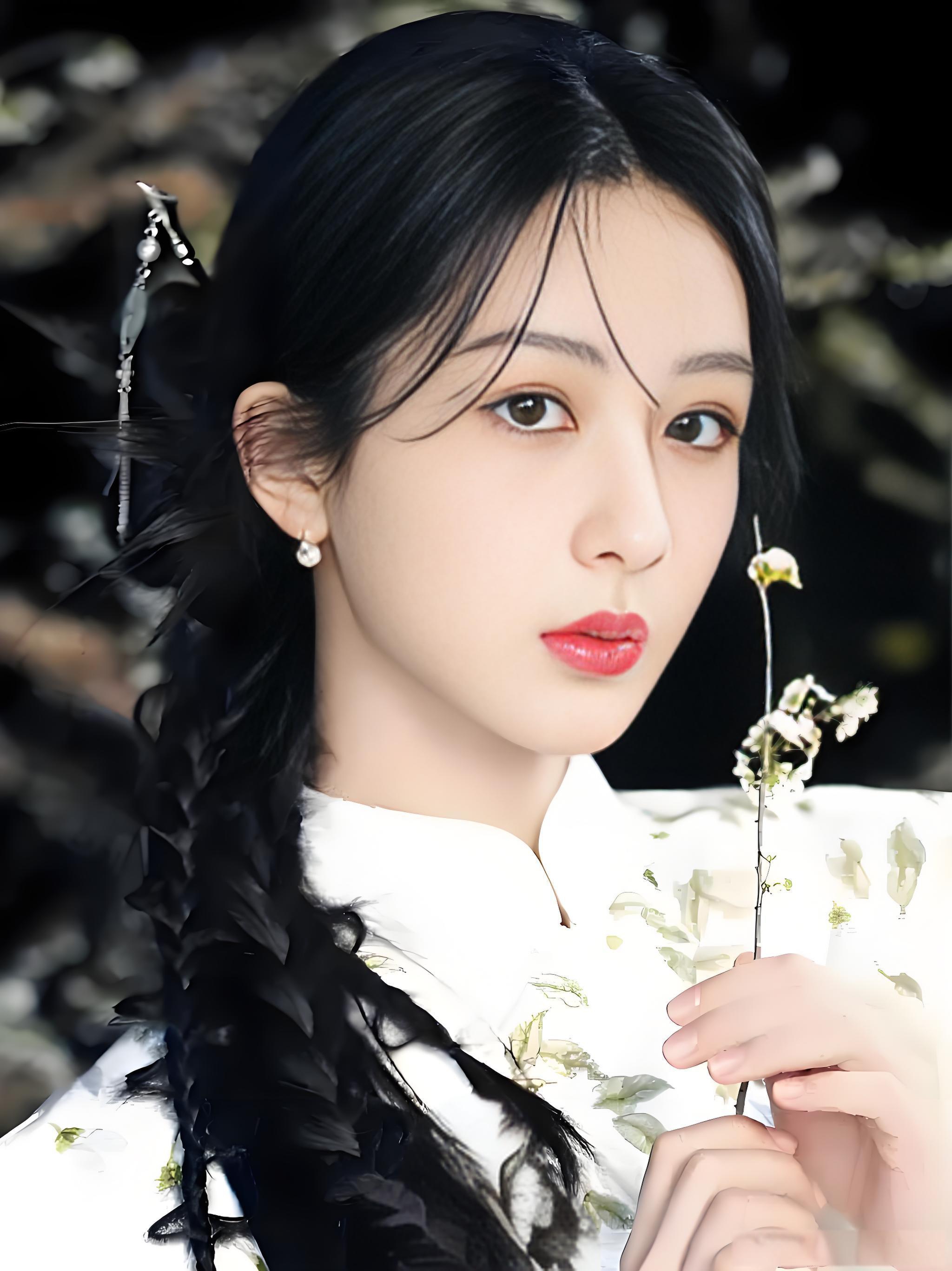 90后女演员,你最看好谁! 1.杨紫 2.迪丽热巴 3.谭松韵 4.白鹿 5