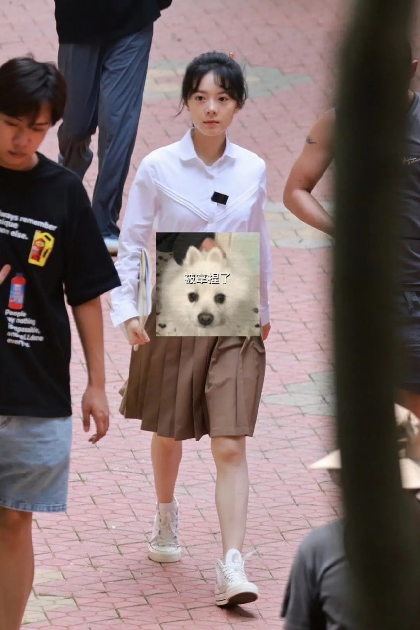 赵今麦樱桃琥珀路透,看到有个评论说"闫妮重返20岁"08 67