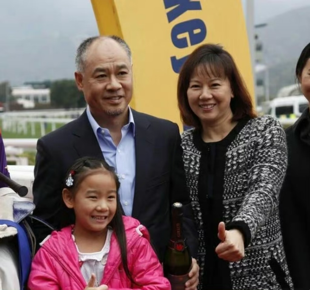 李宁和妻子在一起好幸福,陈永妍是李宁的师姐,但从外表上面看,陈永妍