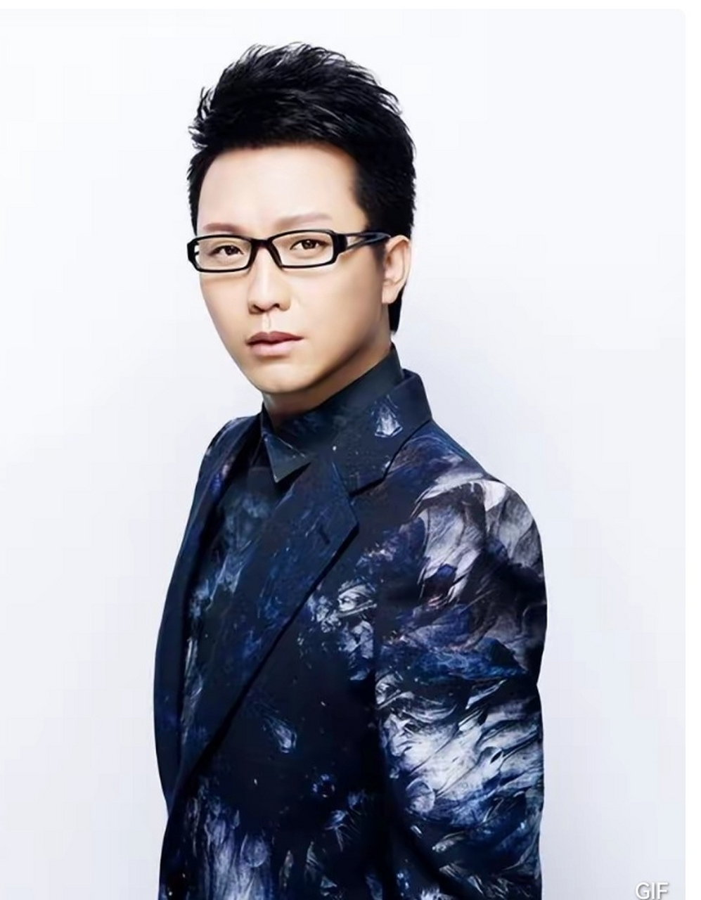 李玉刚:以《新贵妃醉酒》为引,点亮传统文化复兴之路  在浩瀚的文化