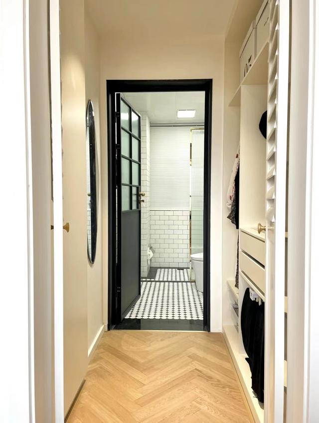 卫生间门正对着床?教你5种化解方法,不光好看,功能性也很强!