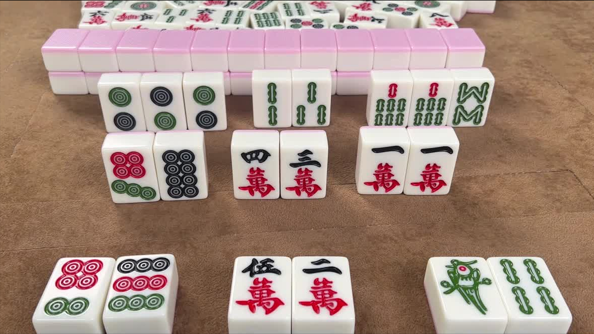 打麻将的两条必胜绝技,记住起手先打一,赢到对家不穿衣!