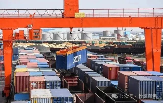 托卡耶夫比谁都清楚,和俄罗斯保持距离后,未来的国运就在东方