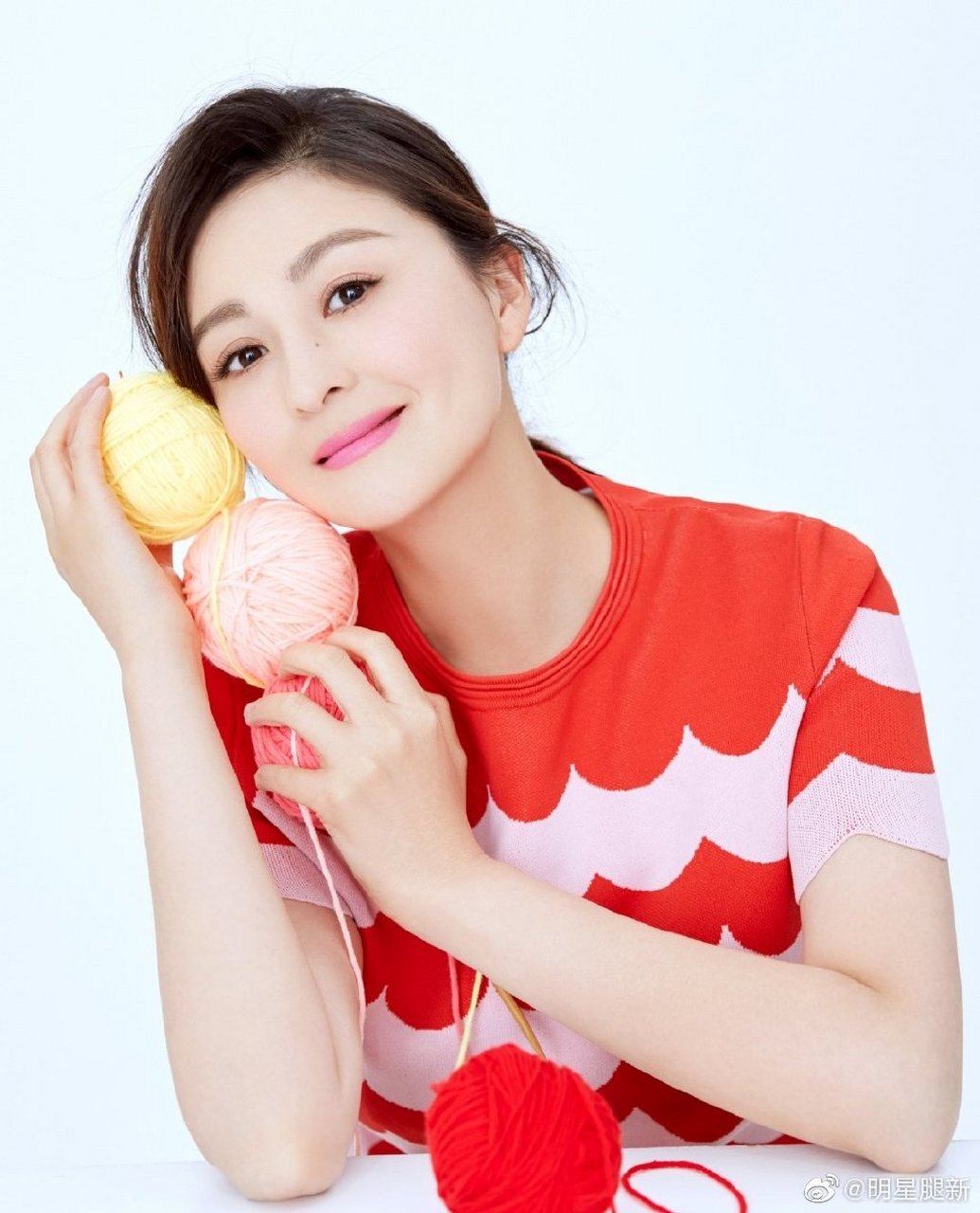 美女御姐戴娇倩