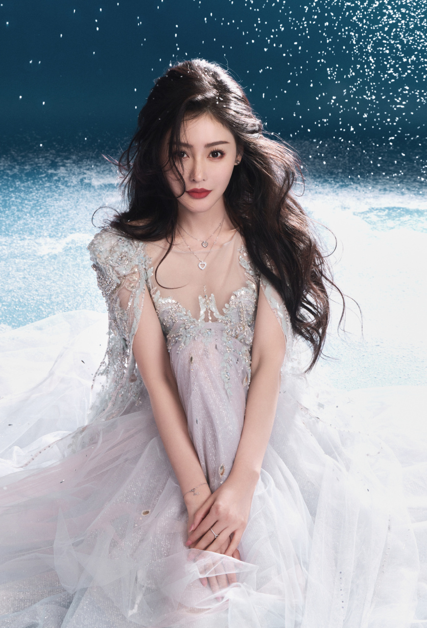 张天爱白色纱裙浪漫大片