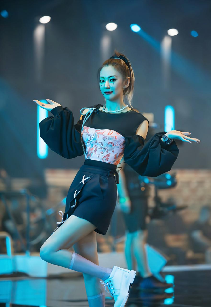 如此说来,张雨绮妥妥的"校花 学霸"啊!这样的人才