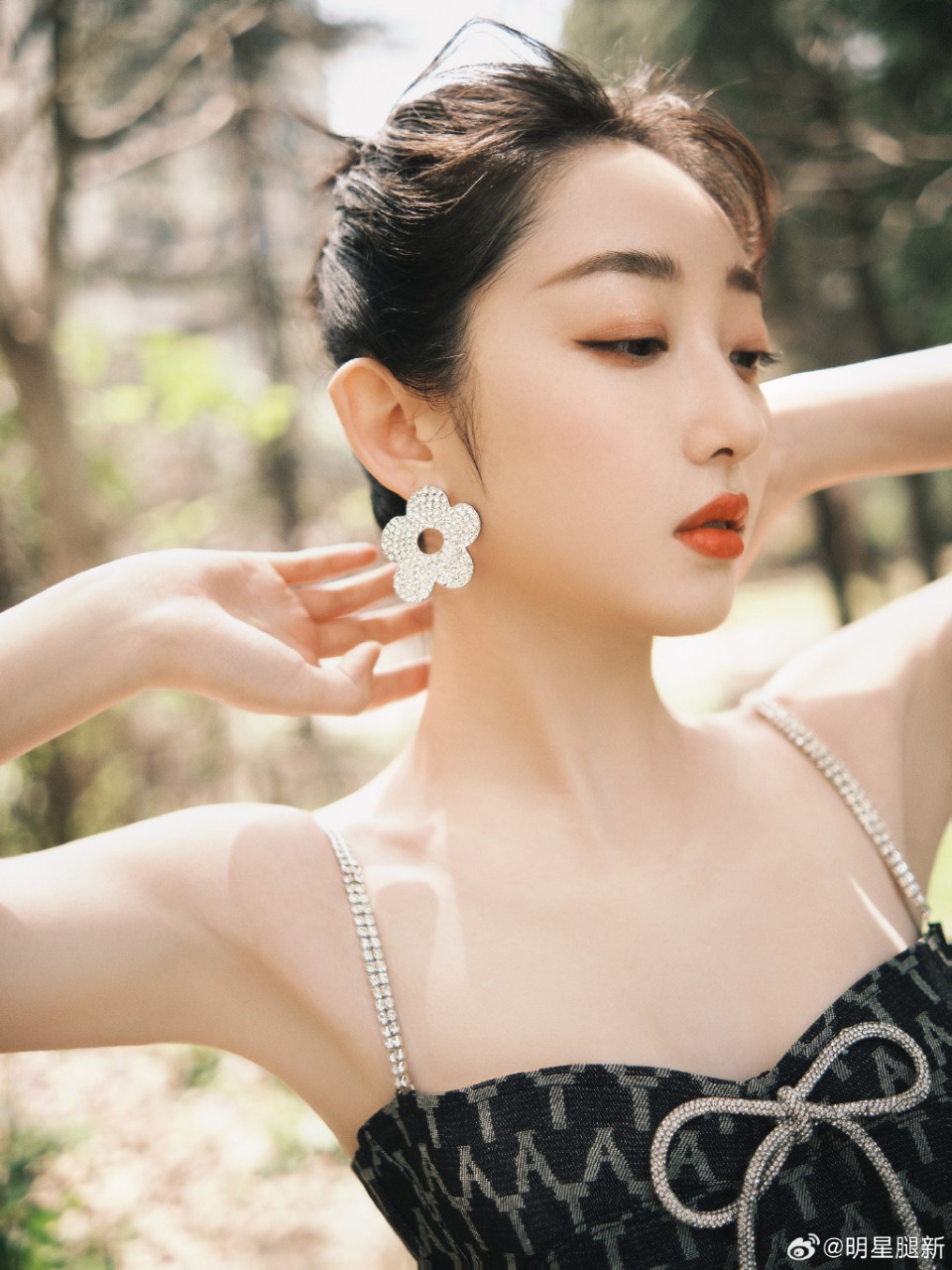 美佳人蒋梦婕红唇美脸