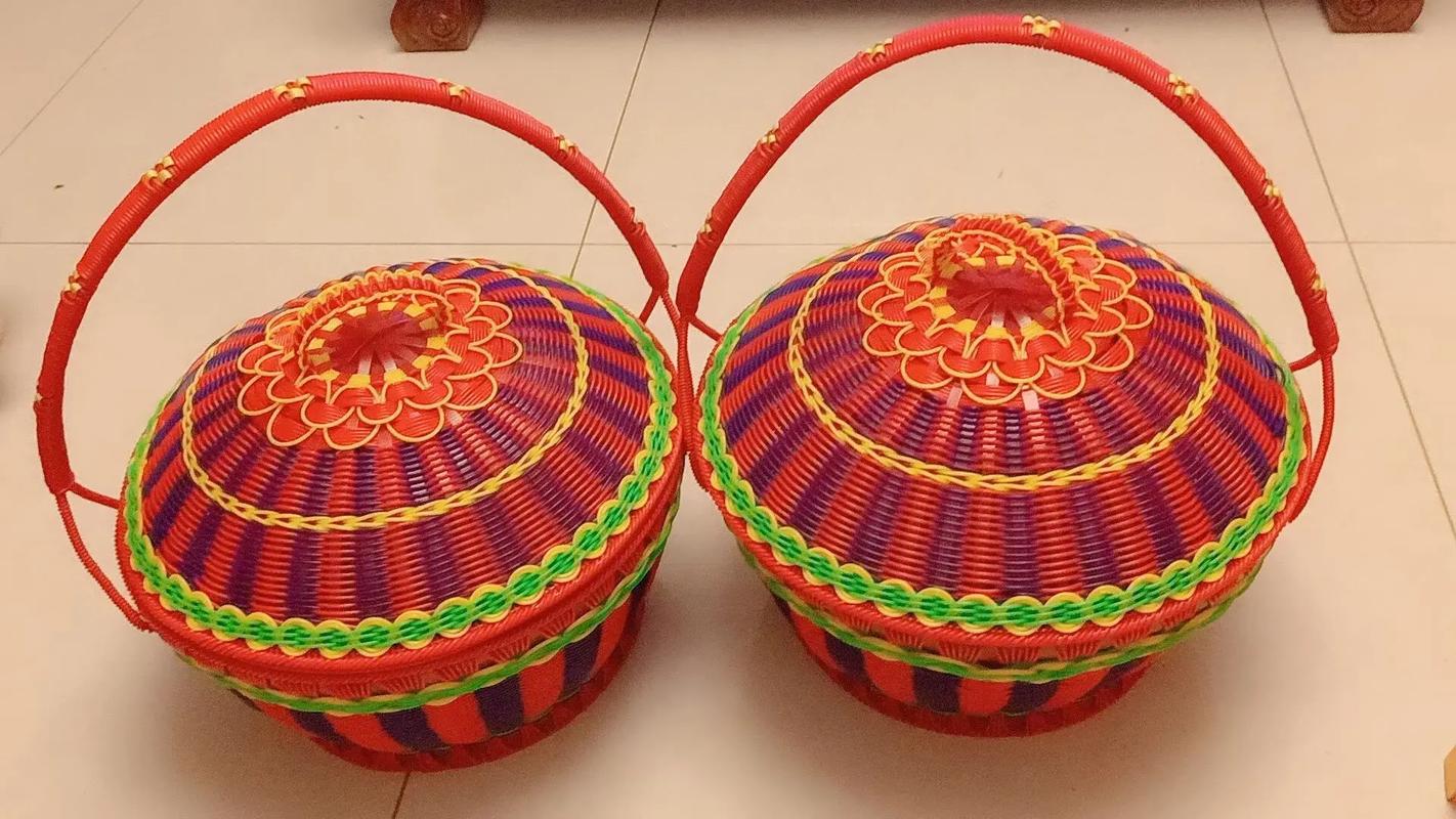 如何编织圆篮子呢