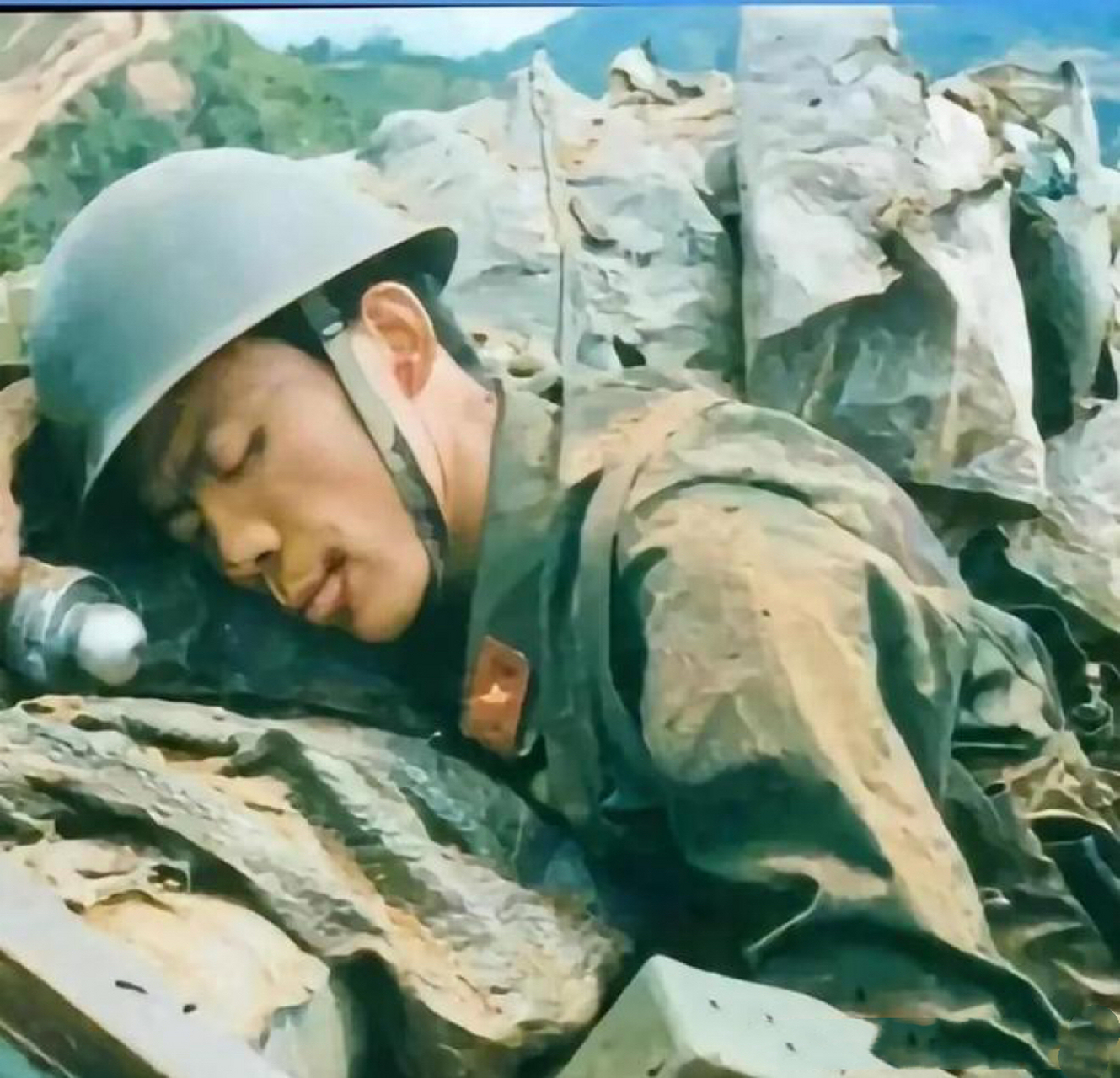 1987年5月1日,老山前线,18岁的王爱军为了保护战友英勇牺牲,战友们