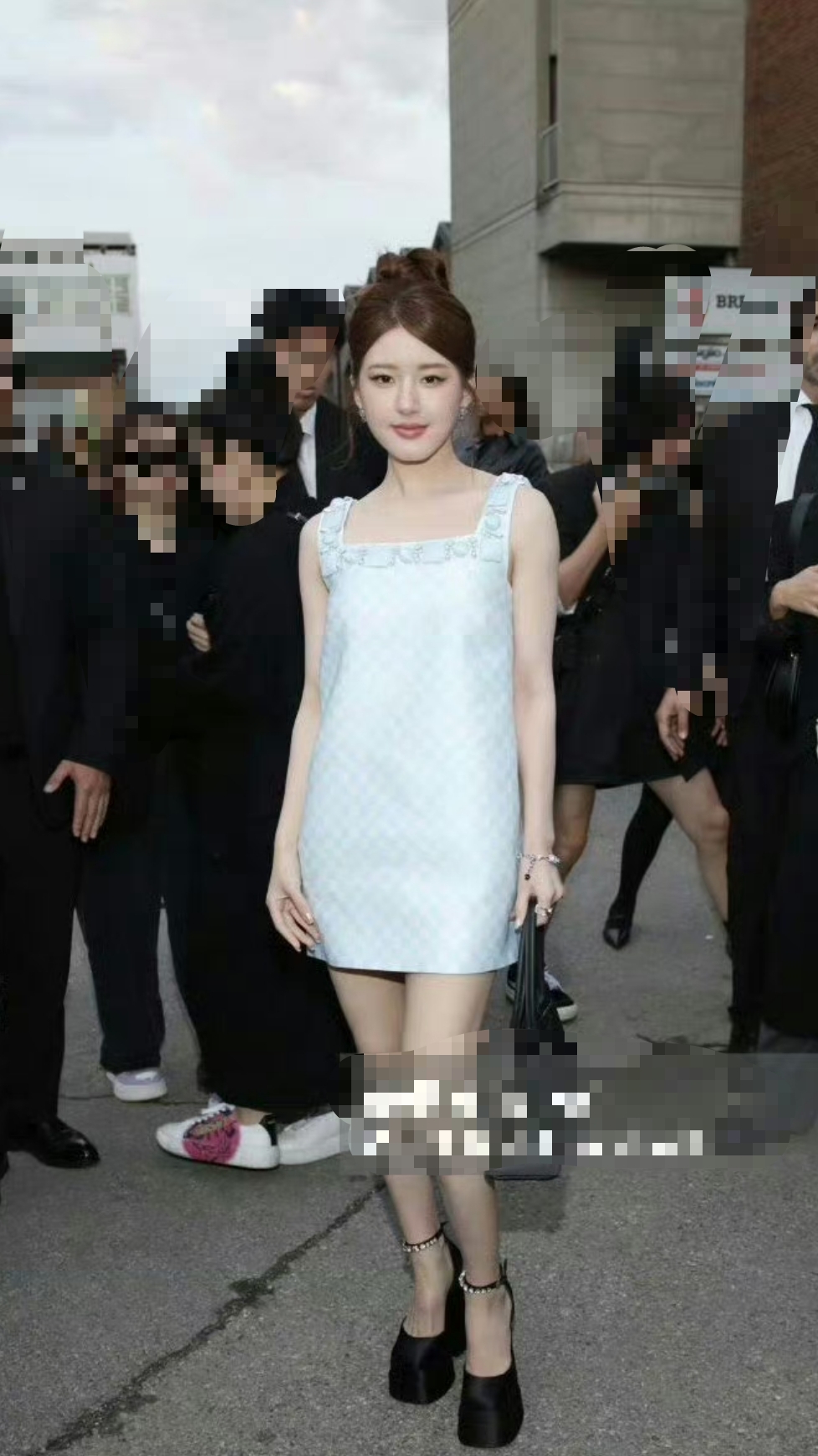 95顶流花赵露思未修图