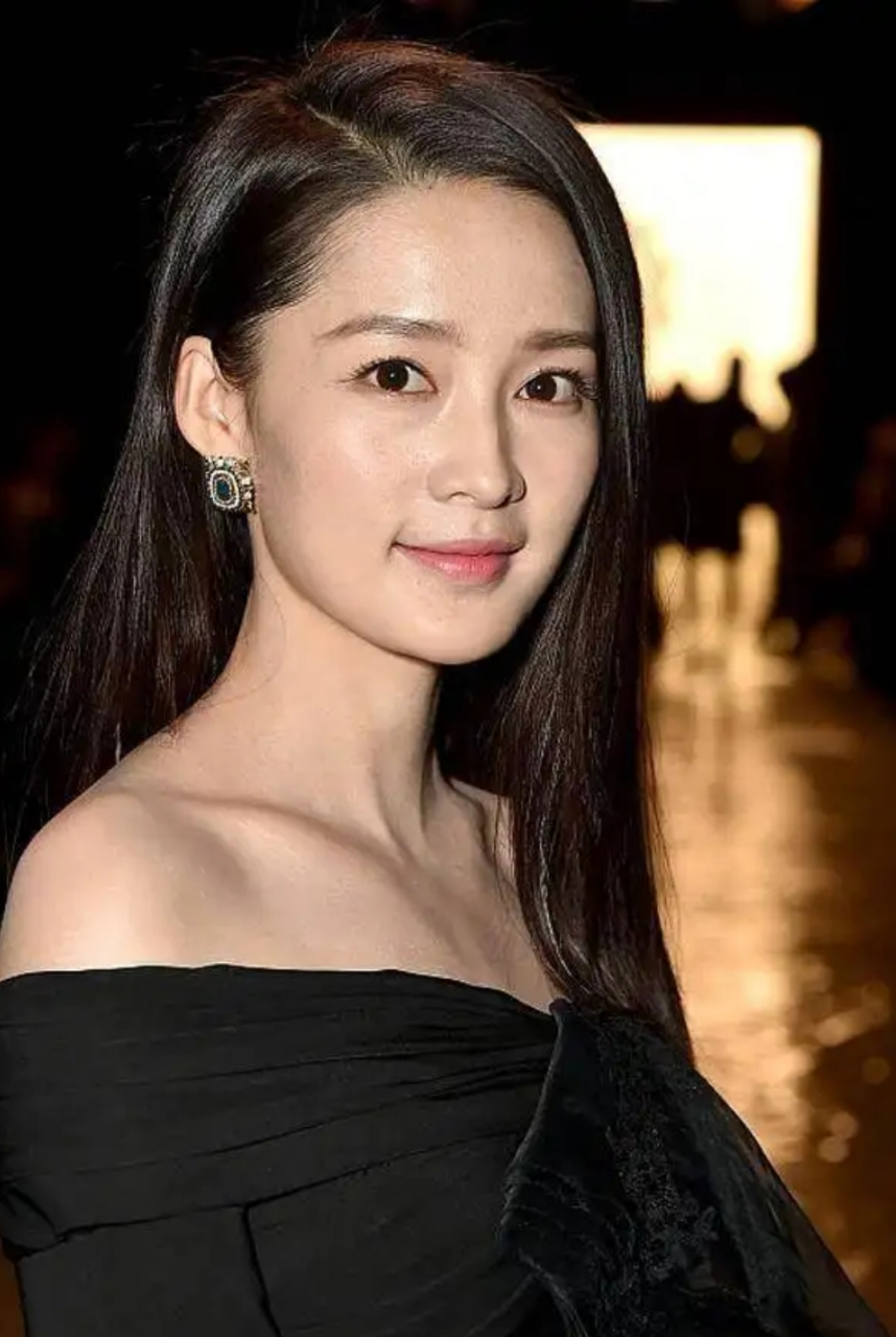 我一直觉得孙怡和李沁超级像!