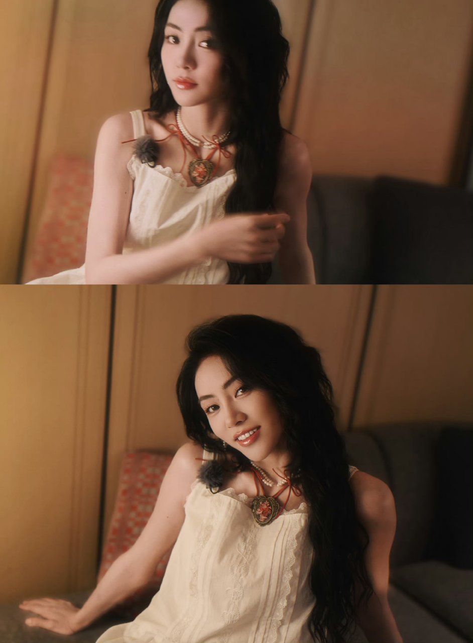 谢可寅一袭白色吊带裙,清新靓丽.