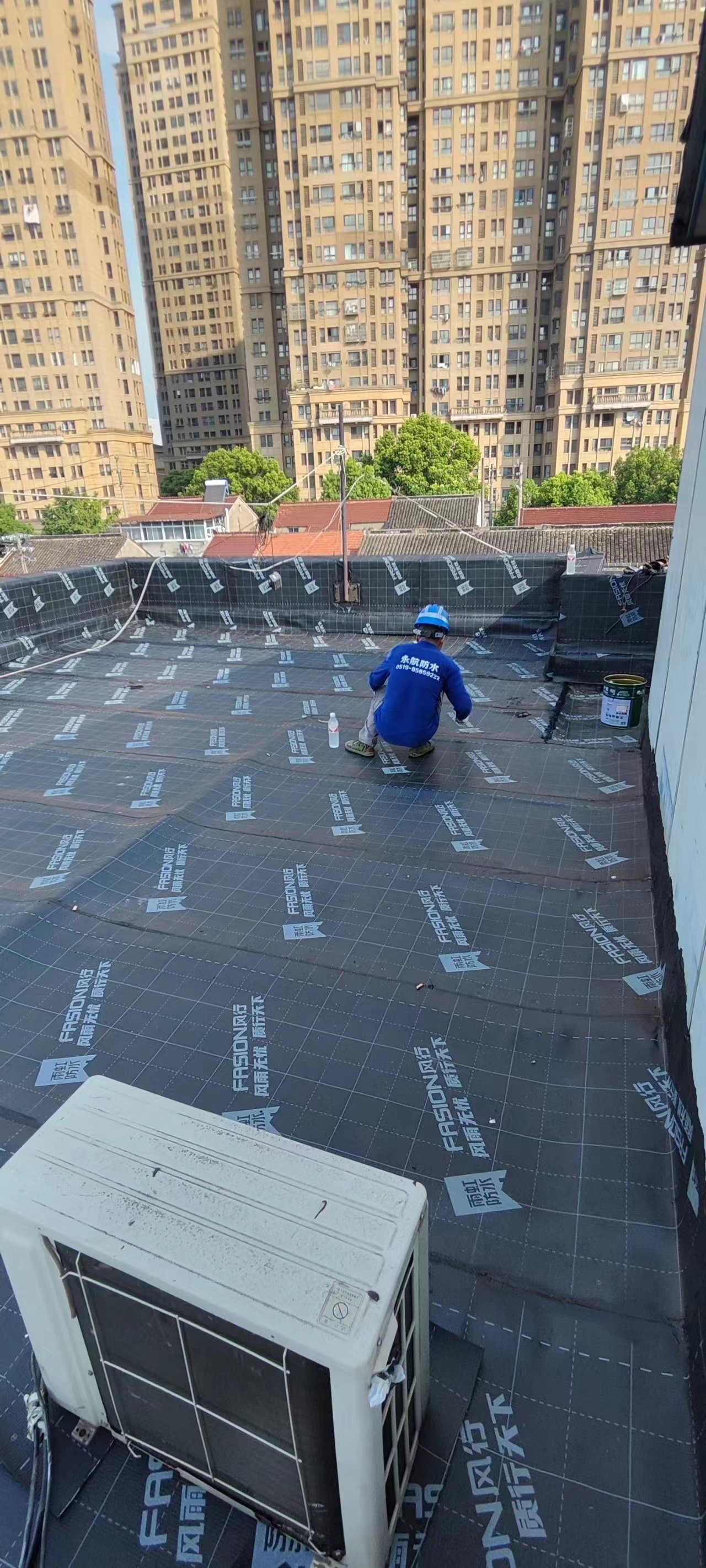 房顶漏雨最好的处理方法,步骤简单分明