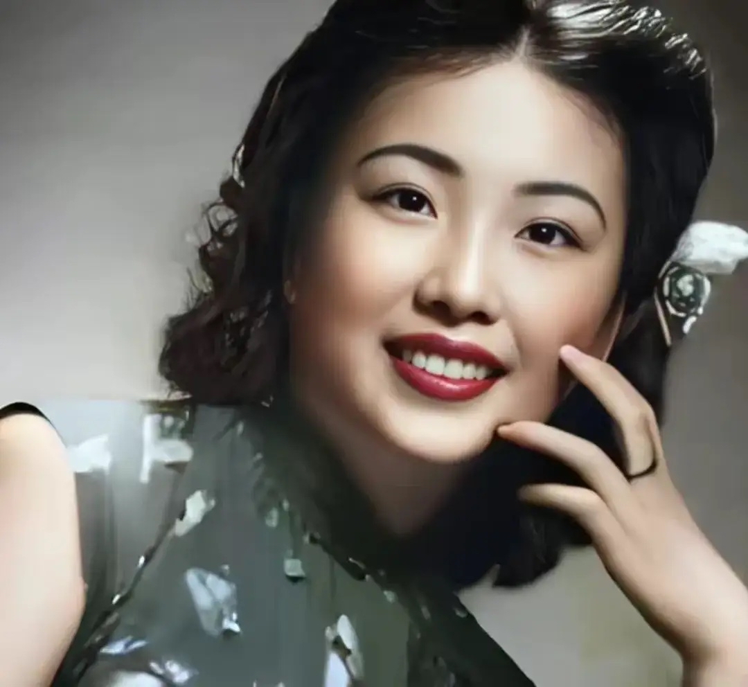 1978年,一伙人突然闯入一个农户家并将女主人带走,面对懵圈的丈夫