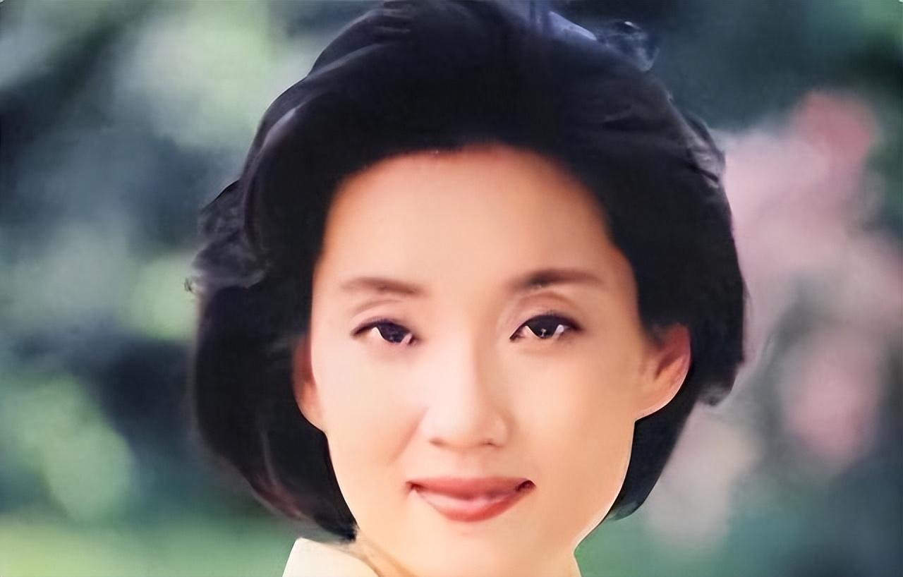 事实证明,嫁给省委书记的李修平,现已经走上了人生的康庄大道