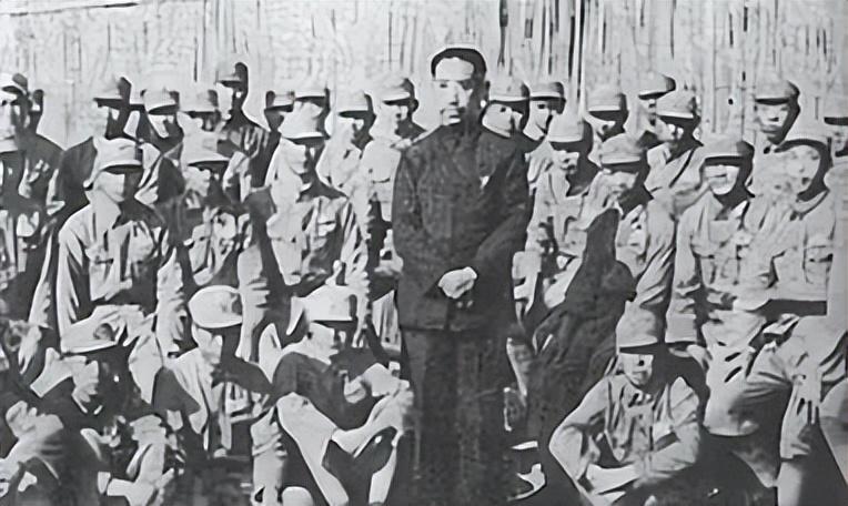 中央特科的红队队长,号称暗杀大王,被上司背叛出卖,壮烈牺牲