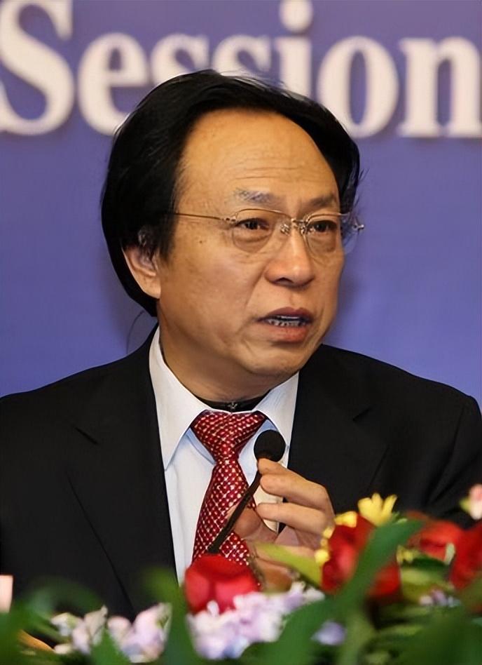 吴以岭:靠5条小虫子造就200亿帝国,却坚守8元诊费几十年不变